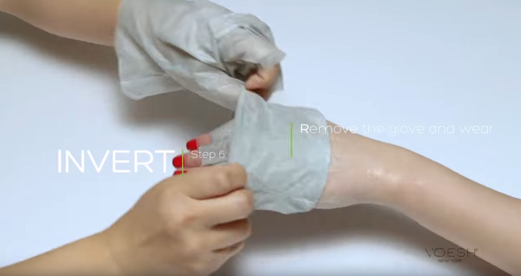 Voesh Collagen Peppermint Gloves - Moisturizing Hand Treatment for Dry Skin, Spa & Self Care at Home, Perfect Gift for Women