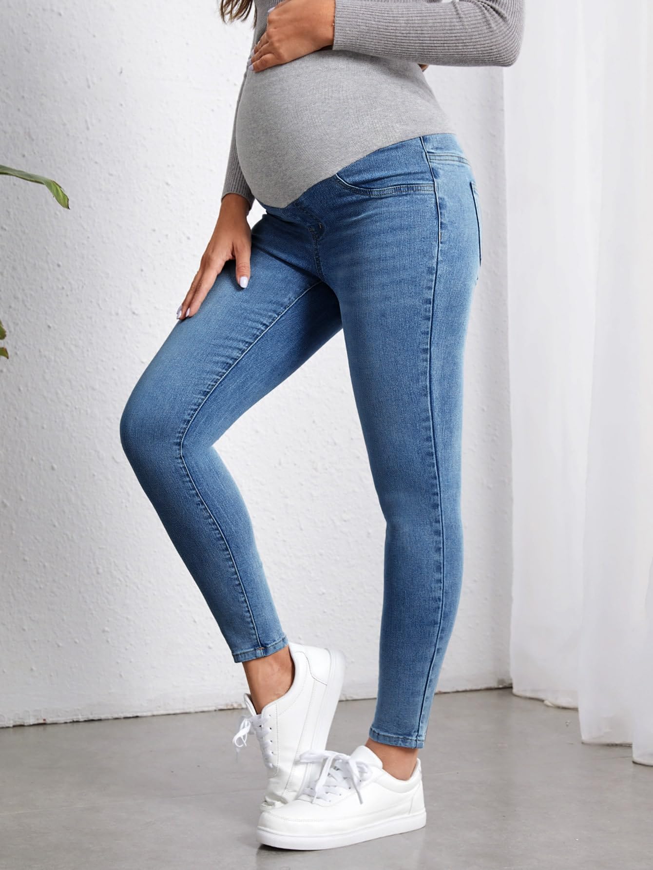Floerns Women's Maternity High Waist Ripped Hem Stretch Denim Jeans with Pockets - Comfortable Pregnancy Pants for Casual Wear & Everyday Outfits