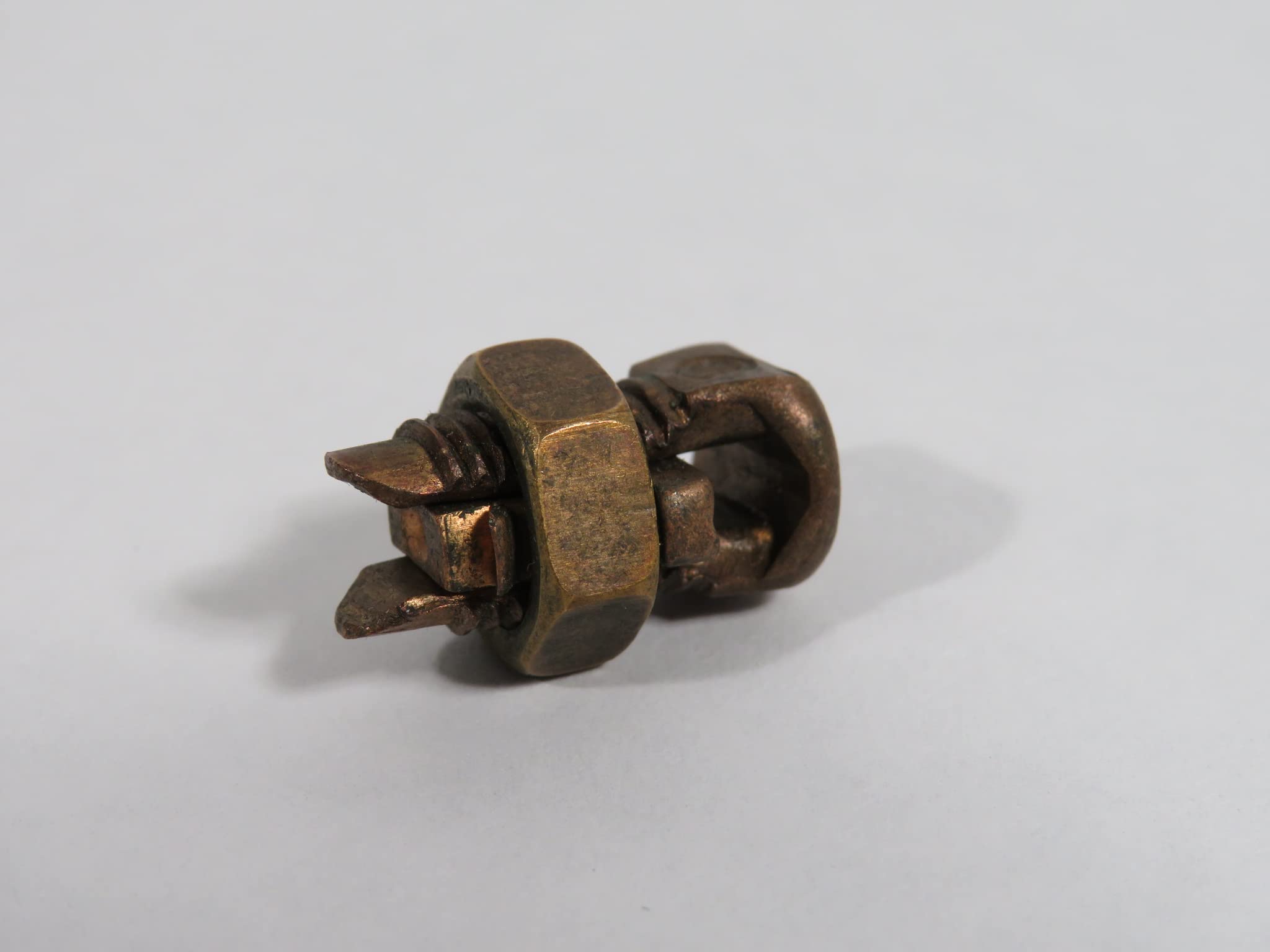 10 AWG to 8 AWG Split Bolt Connector - Electrical Wire Connector for Grounding, Bonding & Splitting - Ideal for Home Wiring, Electrical Panels & Industrial Applications