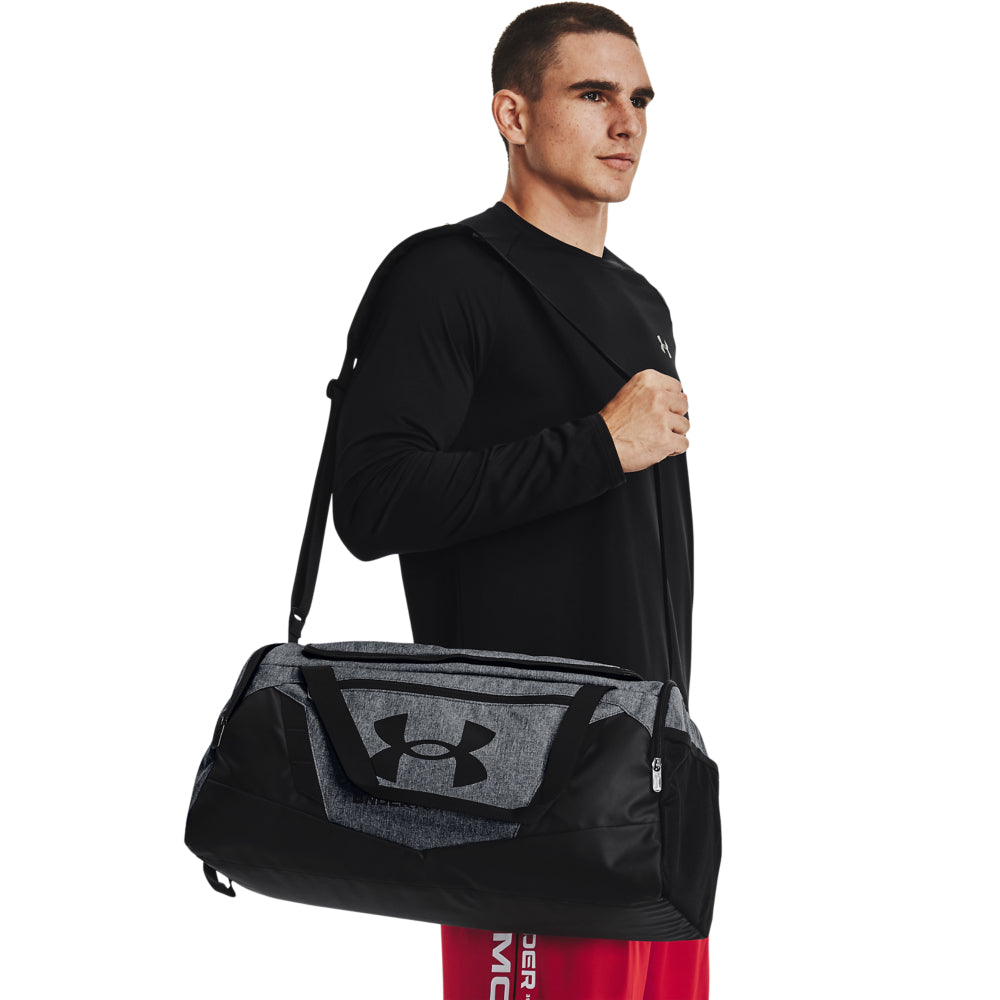 Under Armour Undeniable 5.0 Small Duffle Bag - Lightweight Gym Bag for Men & Women - Perfect for Workouts, Travel & Sports Gear Storage