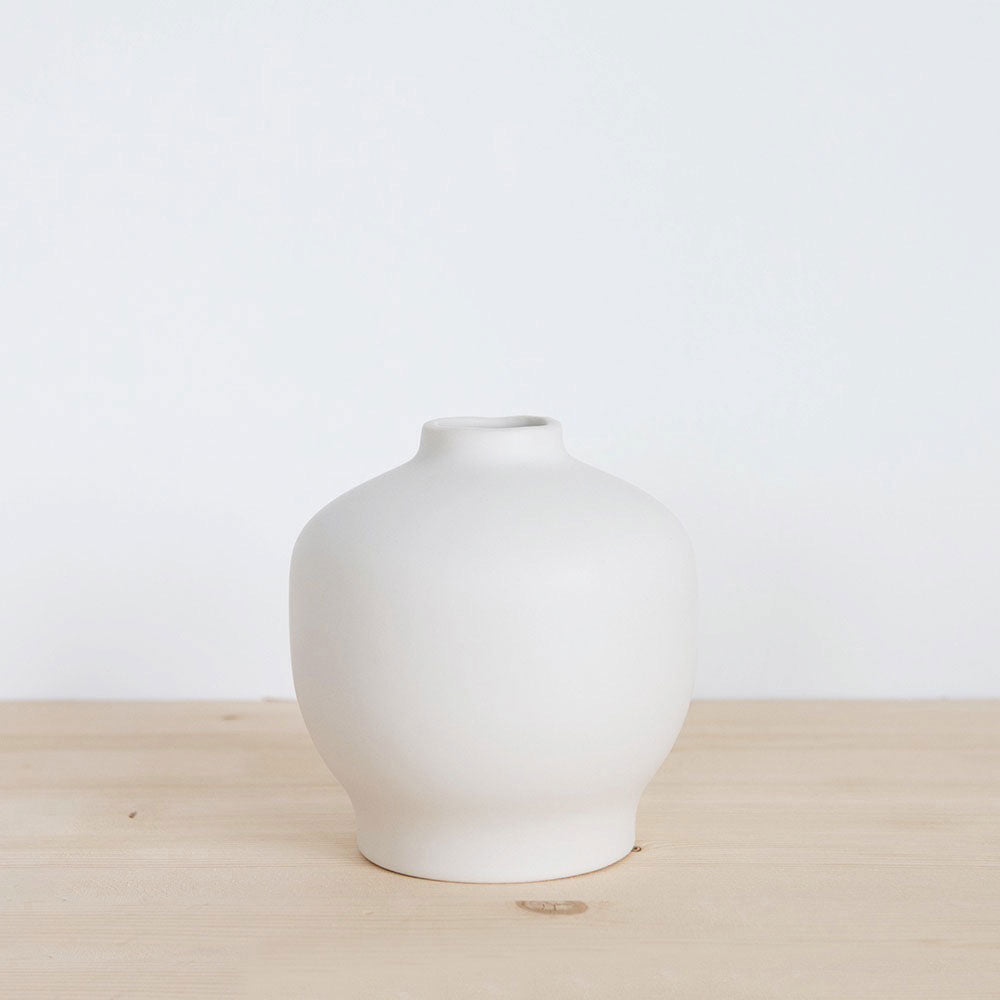 Elegant Ceramic Blossom Vase - Medium Size Handcrafted Floral Vase for Home Decor, Wedding Centerpieces & Spring Table Arrangements