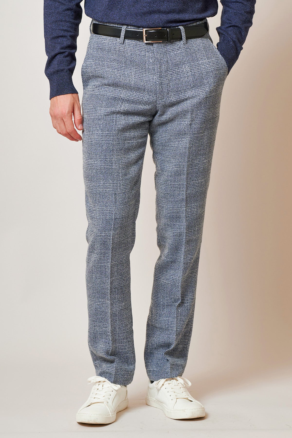 Everton FC Tim Iroegbunam Sky Blue Tweed Suit - Official Football Player Outfit for Matchday & Special Events