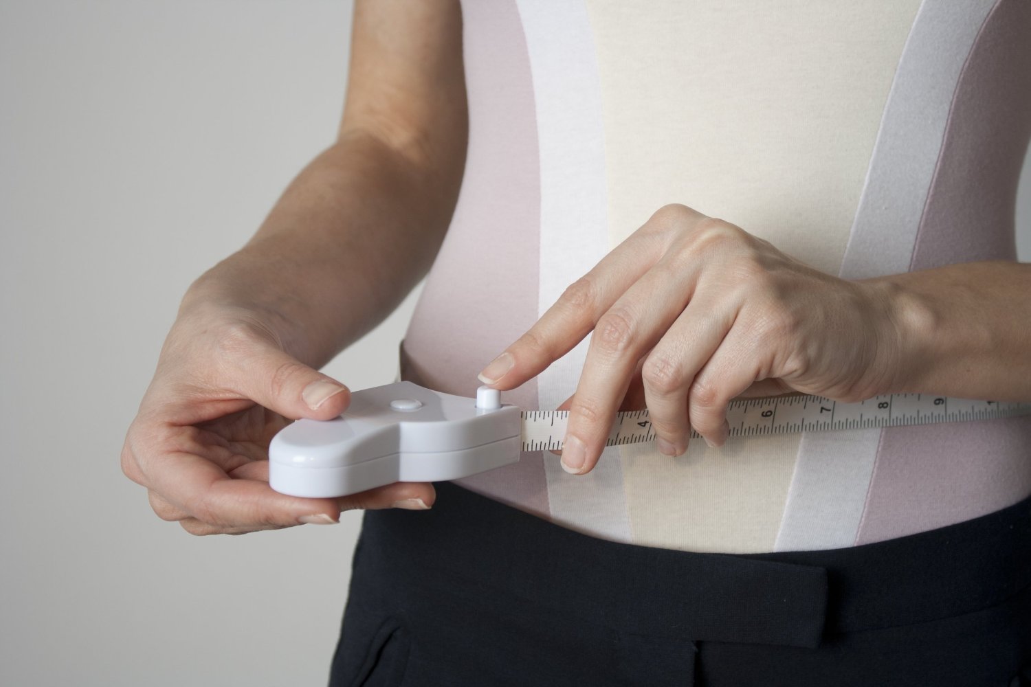 Boolavard Body Tape Measure - Accurate Soft Measuring Tape for Body Measurements, Sewing & Tailoring - Perfect for Fitness, Weight Loss & Clothing DIY Projects