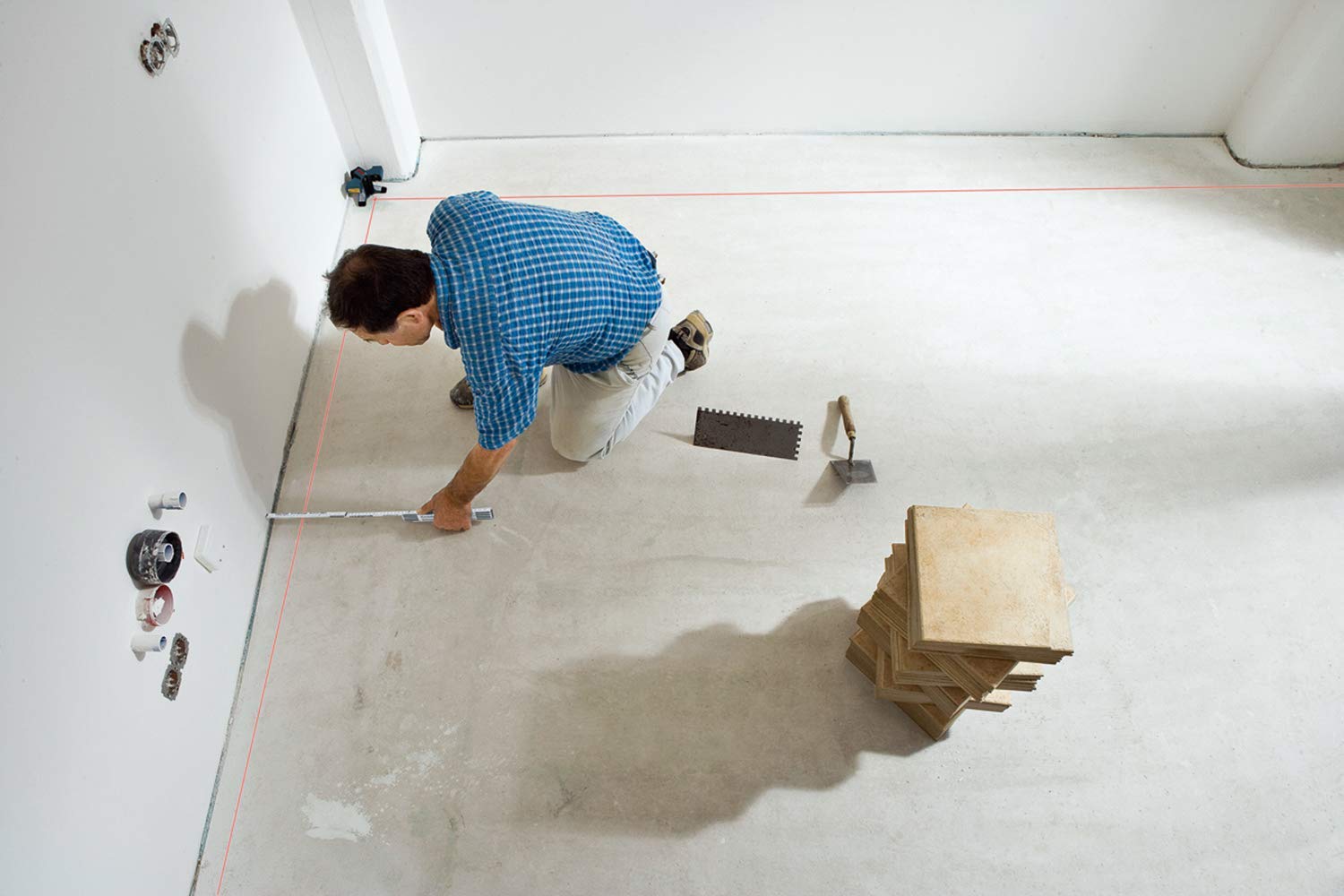 BOSCH GTL3 65 Ft Wall & Floor Covering Laser Level - Includes 4 AA Batteries, Steel Positioning Plate, Laser Target & Carrying Pouch | Perfect for Home Renovation, Tile Installation & Construction Projects