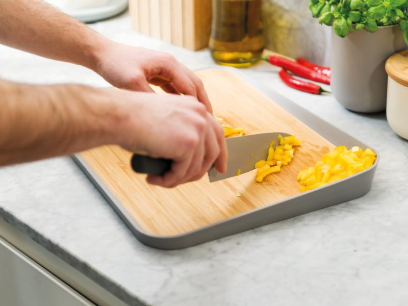 BergHOFF Leo 16.25 Inch Bamboo Cutting Board with Non-Slip Rubber Feet - Durable Grey Wood Chopping Board for Kitchen, Meat, Vegetables & Fruits - Perfect for Home Chefs & Food Prep