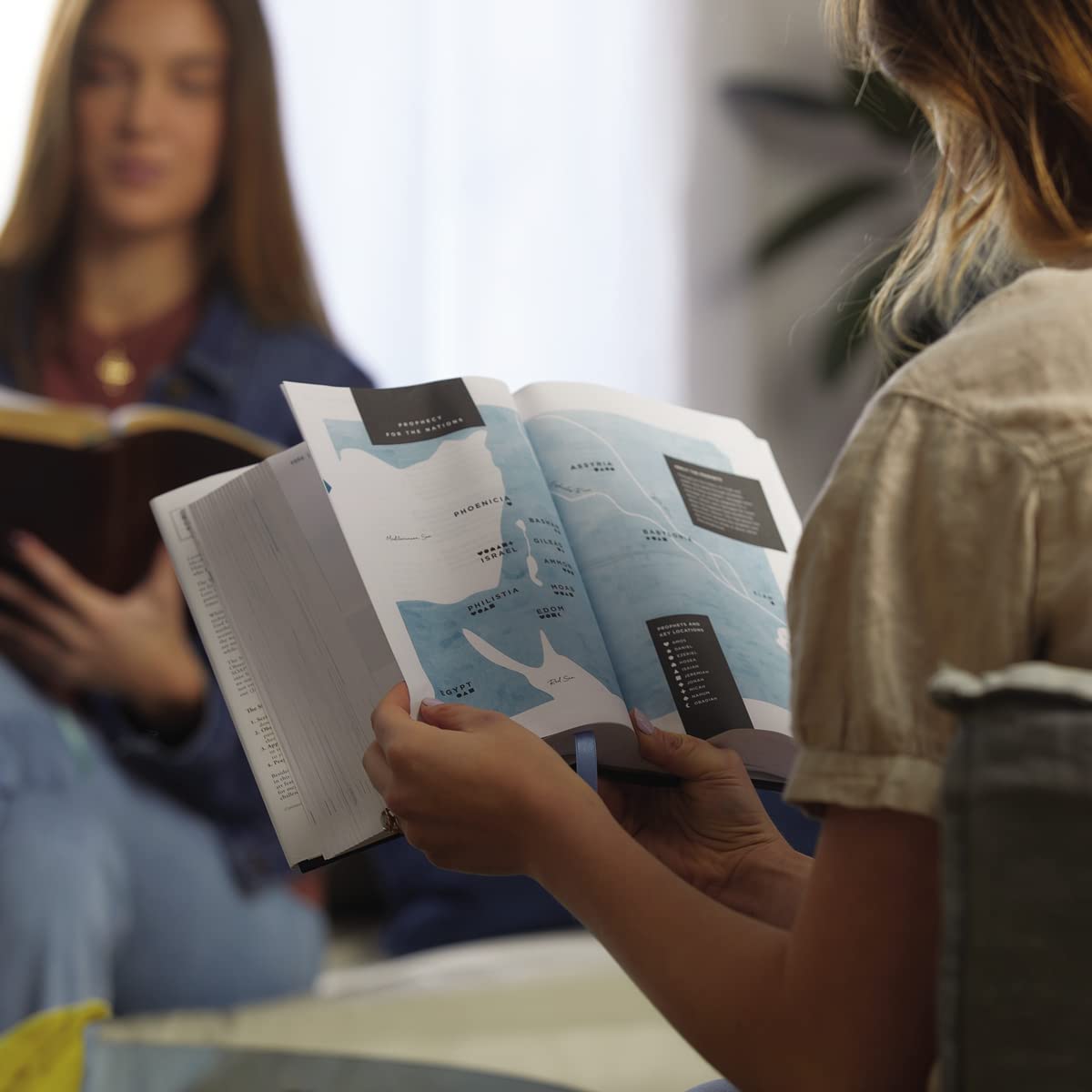 Young Women Love God Greatly Bible: SOAP Method Study Bible (NET, Brown Leathersoft, Comfort Print) - Perfect for Devotional Study, Small Groups & Personal Spiritual Growth