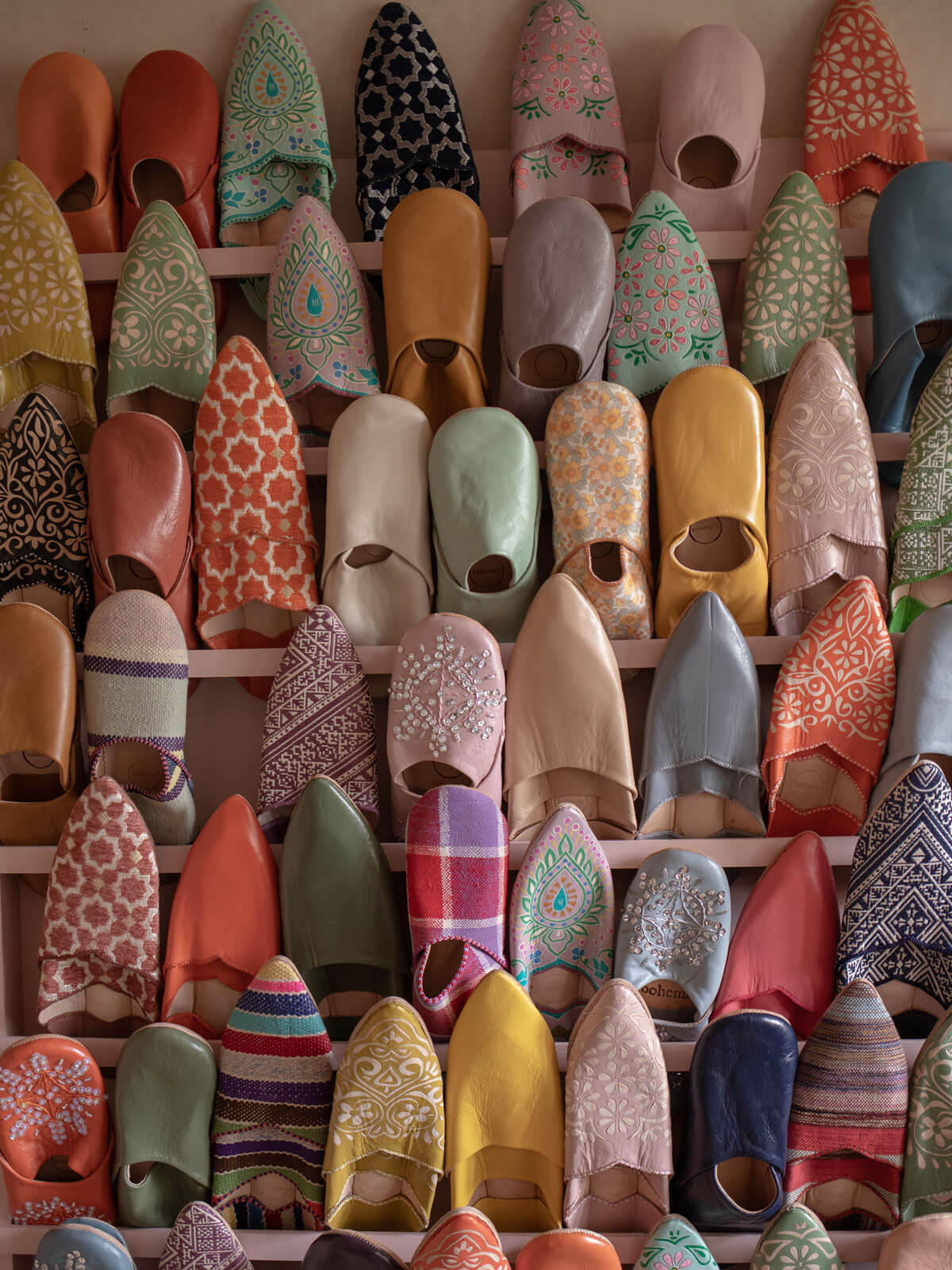 Authentic Moroccan Classic Pointed Babouche Slippers - Soft Leather Comfort Slides for Women & Men | Perfect for Home, Lounge & Boho Fashion Outfits