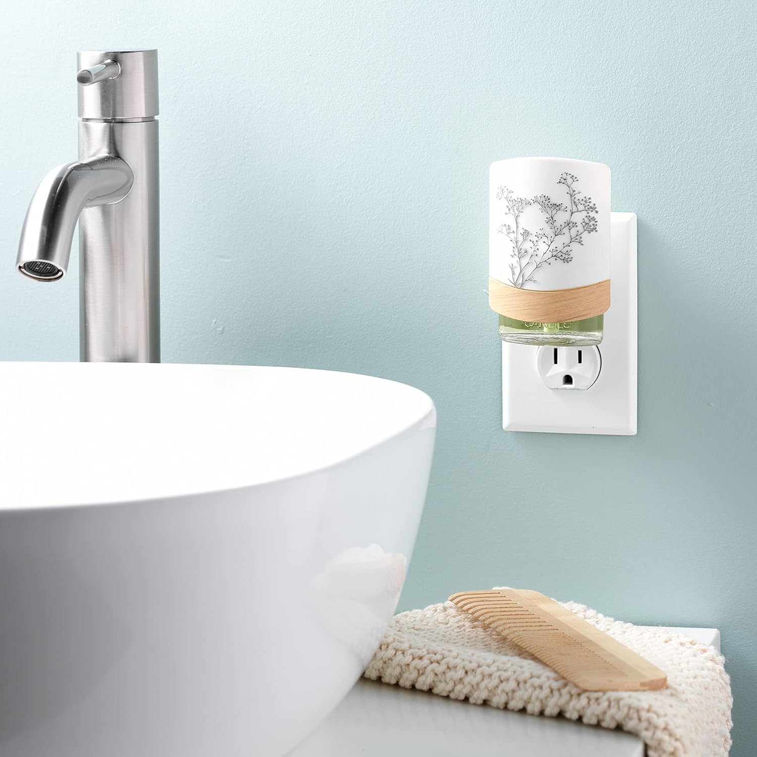 Yankee Candle Scent Plug Diffuser Base - Multi-Scent Air Freshener for Home, Office & Car | Aromatherapy & Odor Eliminator