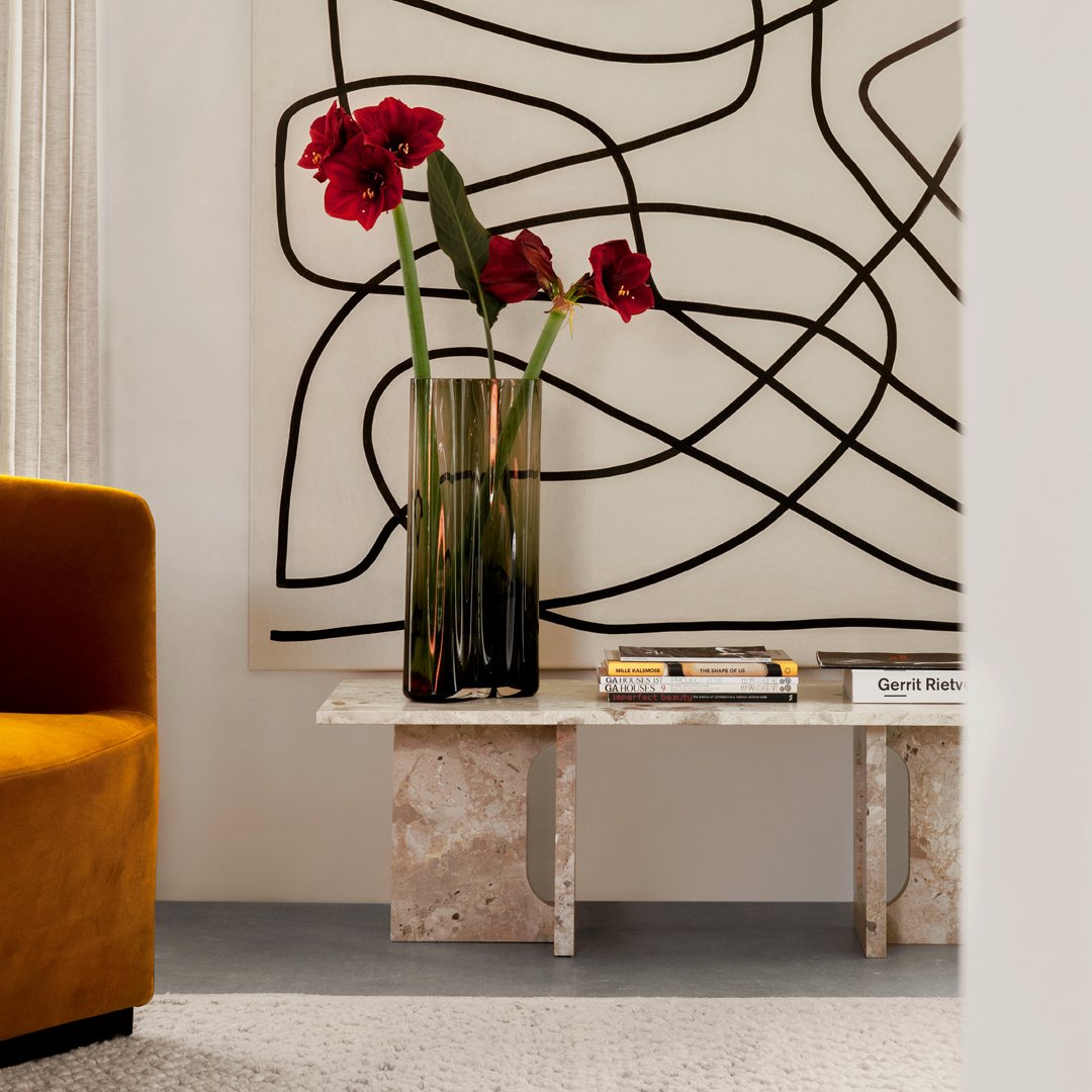 Androgyne Modern Lounge Table - Stylish Coffee Table for Living Room, Office & Lounge Areas - Perfect for Home Decor, Relaxation & Entertaining Guests