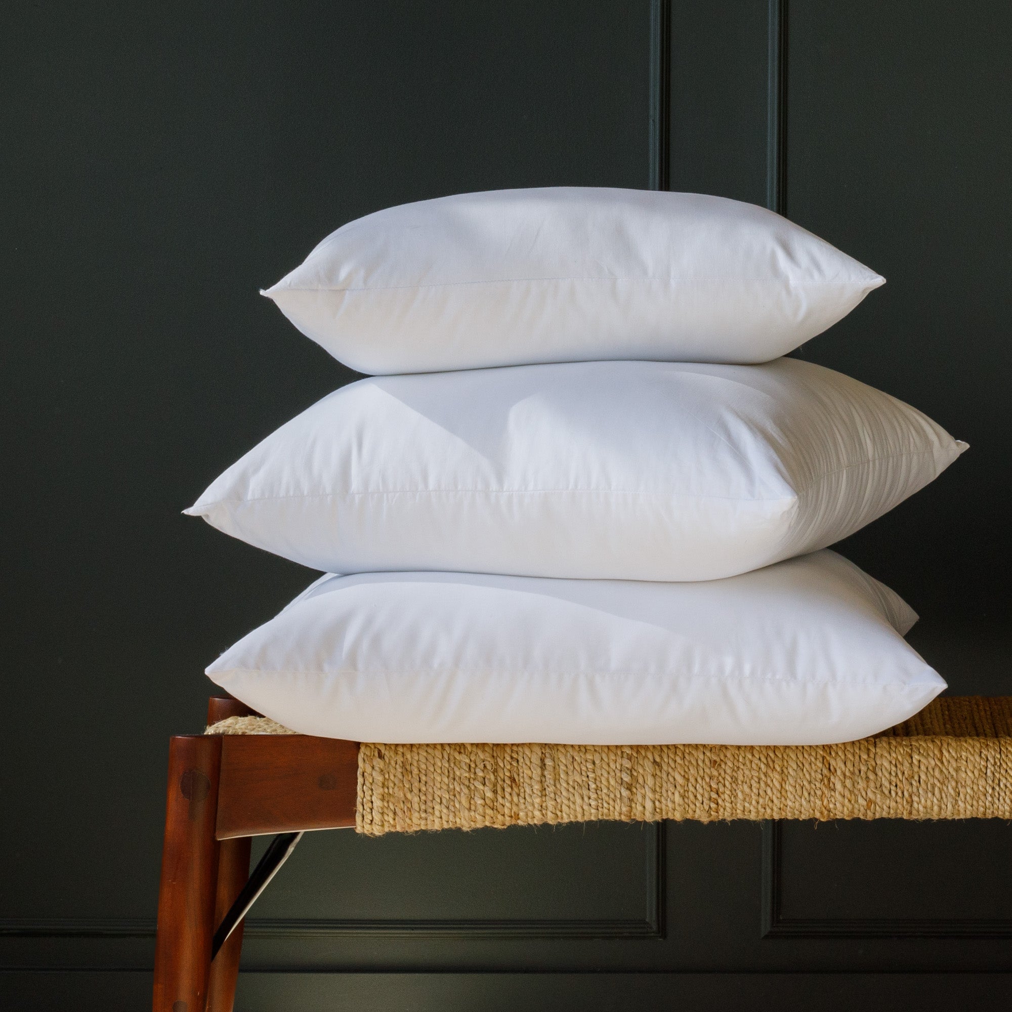 Premium Faux Down Pillow Inserts - Soft & Hypoallergenic Bedding for Ultimate Comfort - Perfect for Sofas, Beds, and Decorative Throw Pillows