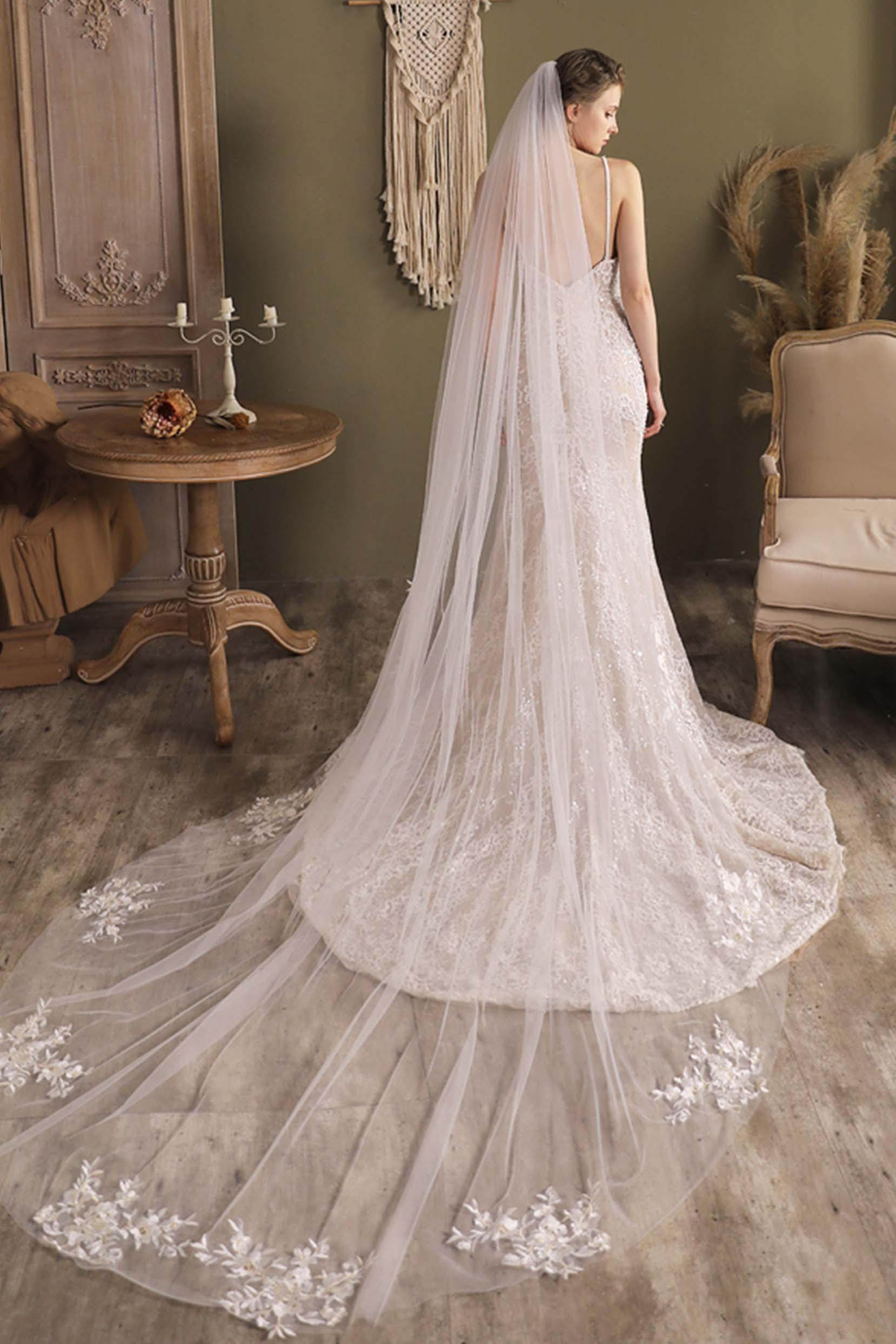 Elegant One-Tier Cut Edge Tulle Cathedral Wedding Veil with Appliques CV0297 - Perfect for Bridal Ceremonies, Formal Weddings & Special Occasions