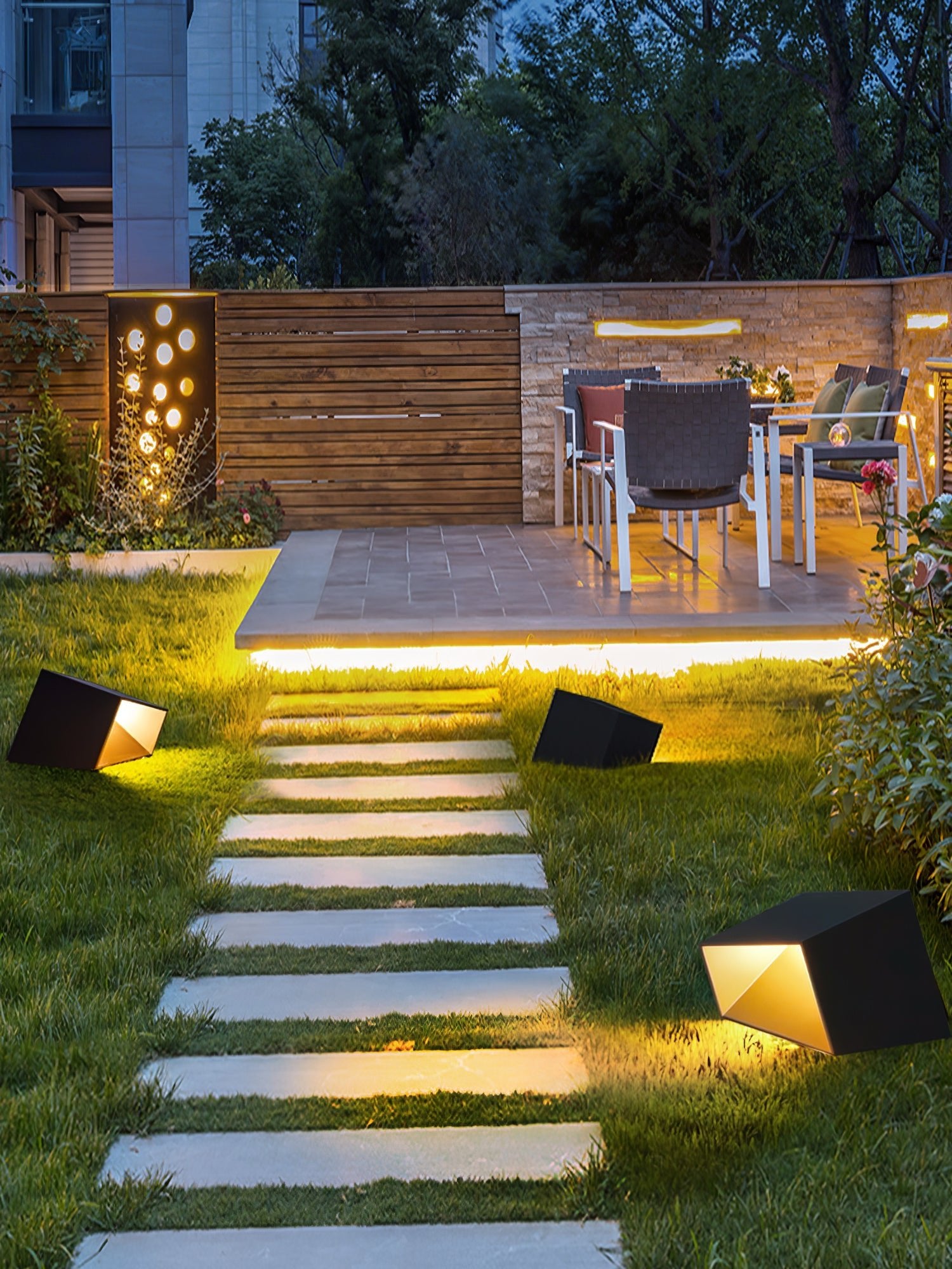 Solar Powered LED Cube Garden Lights - Waterproof Outdoor Decorative Lighting for Patio, Yard, Pathway & Landscape - Energy Efficient Solar Lights for Home & Garden Decor