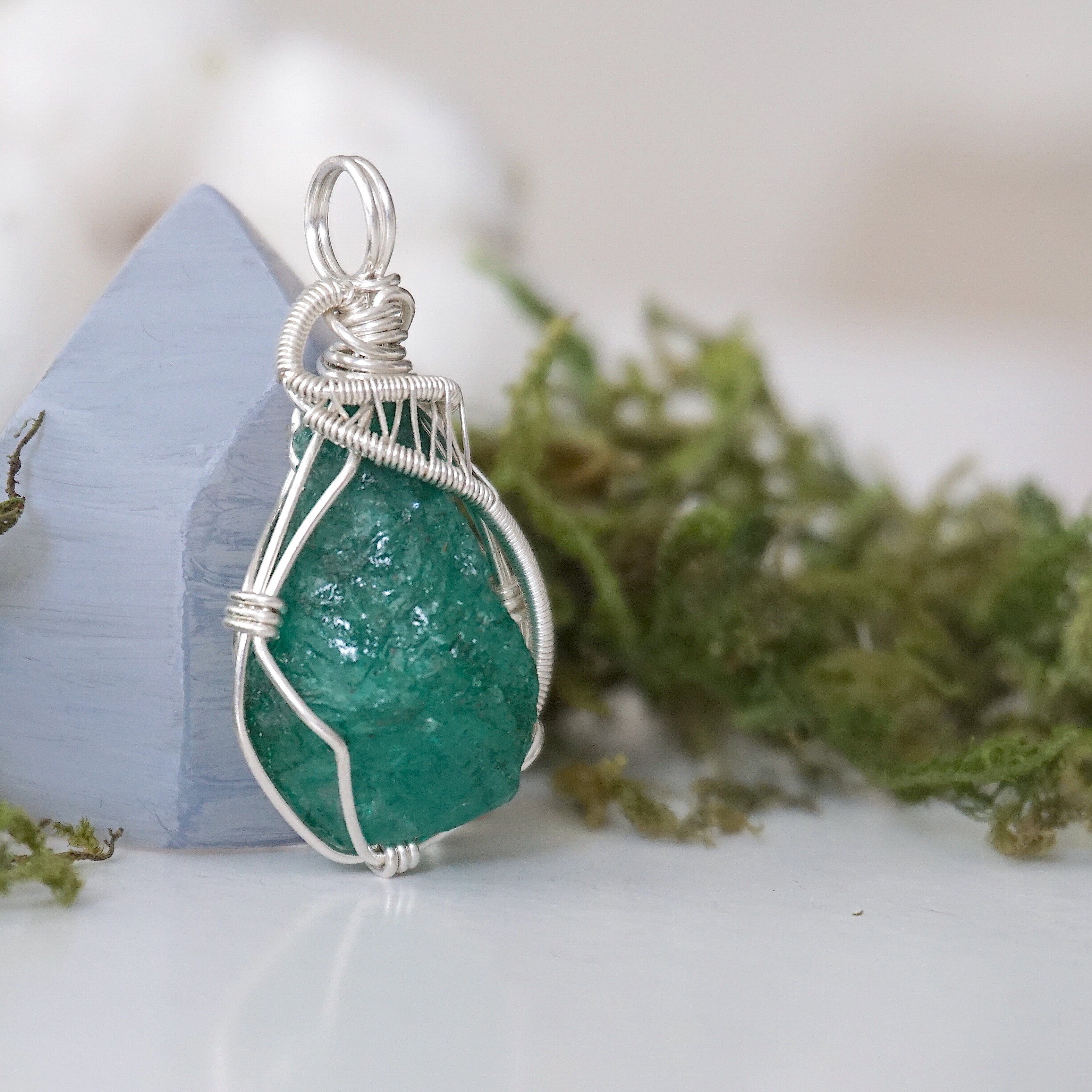 Natural Raw Emerald Pendant in 925 Sterling Silver - Handcrafted Jewelry for Women, Gift for Her, Birthday & Anniversary Present - Perfect for Everyday Wear & Special Occasions