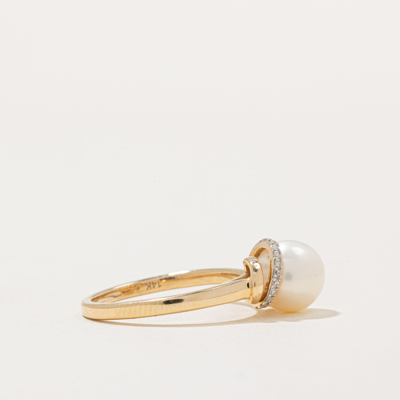 Elegant Pearl & Diamond Cocktail Ring - 0.04ctw Diamond, Size 6.75 - Perfect for Evening Parties, Weddings & Special Occasions