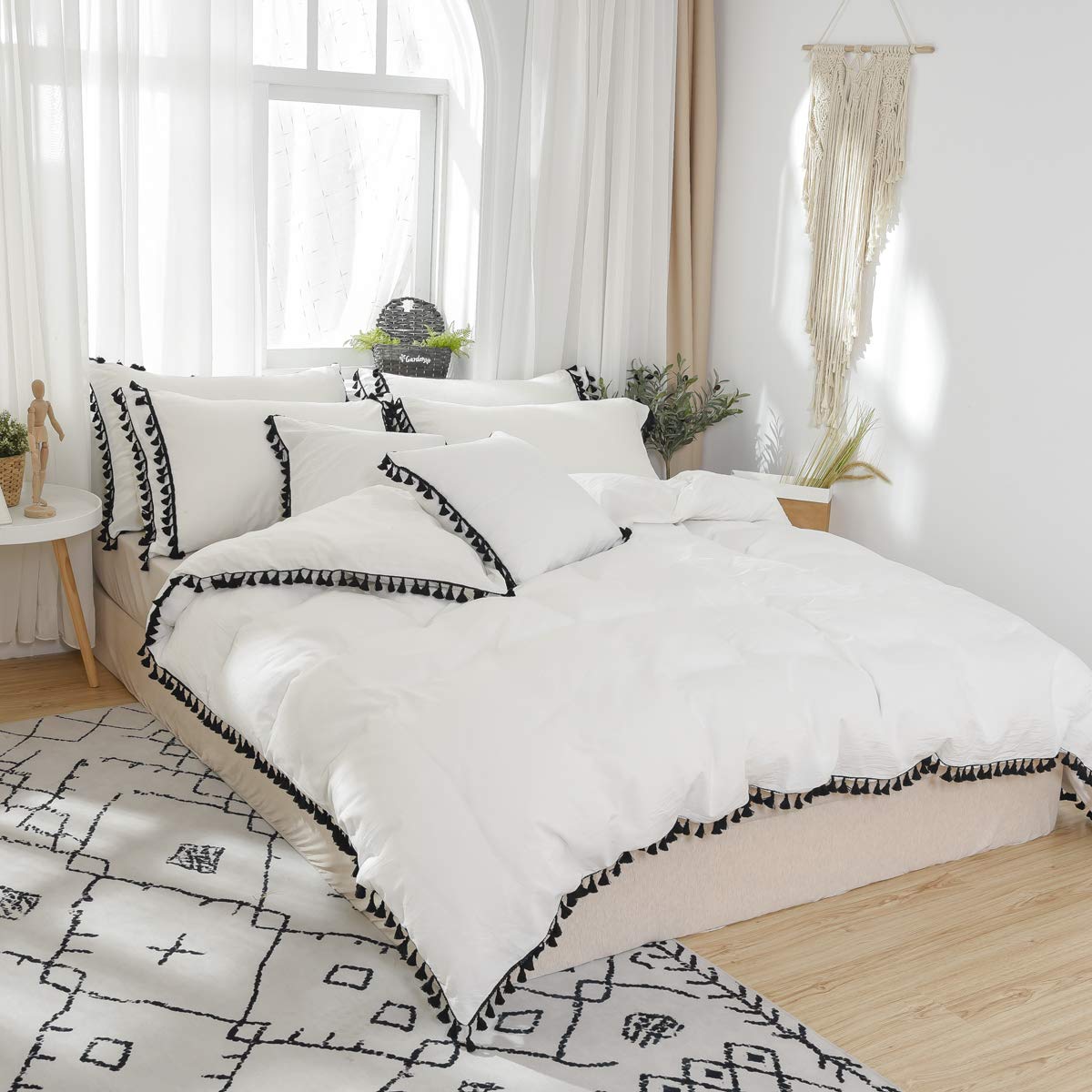 Boho Duvet Cover Set Queen Size - 3 Piece Tassel Fringe Bedding Set with Zipper Closure | Soft Washed Cotton Linen Feel in Black & White | Breathable & Comfortable for Bedroom Decor, Guest Room, or Bohemian Style Home