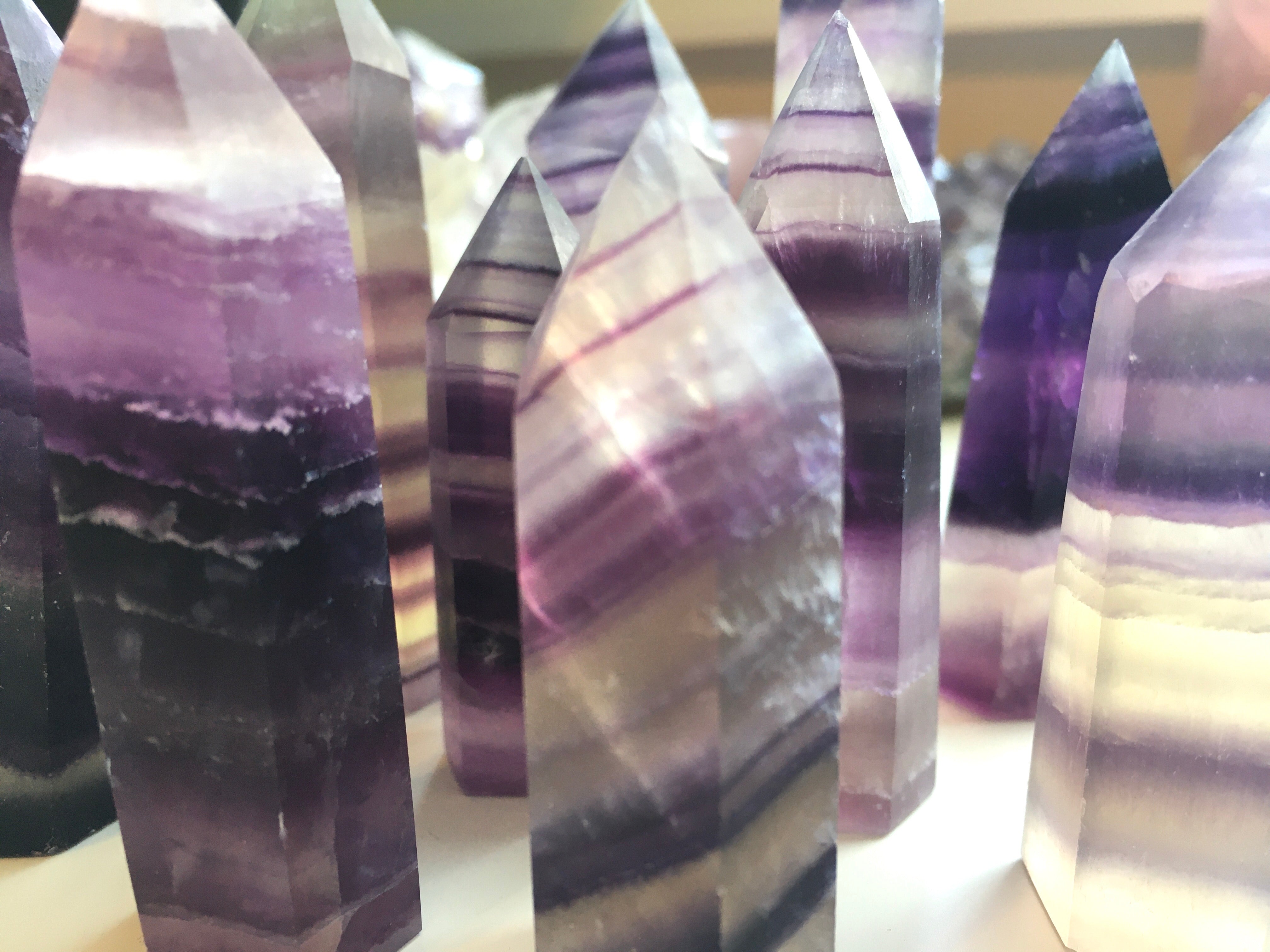 Natural Purple Fluorite Mini Tower - Healing Crystal for Meditation, Reiki & Energy Balancing - Perfect for Home Decor, Office Desk & Spiritual Practices