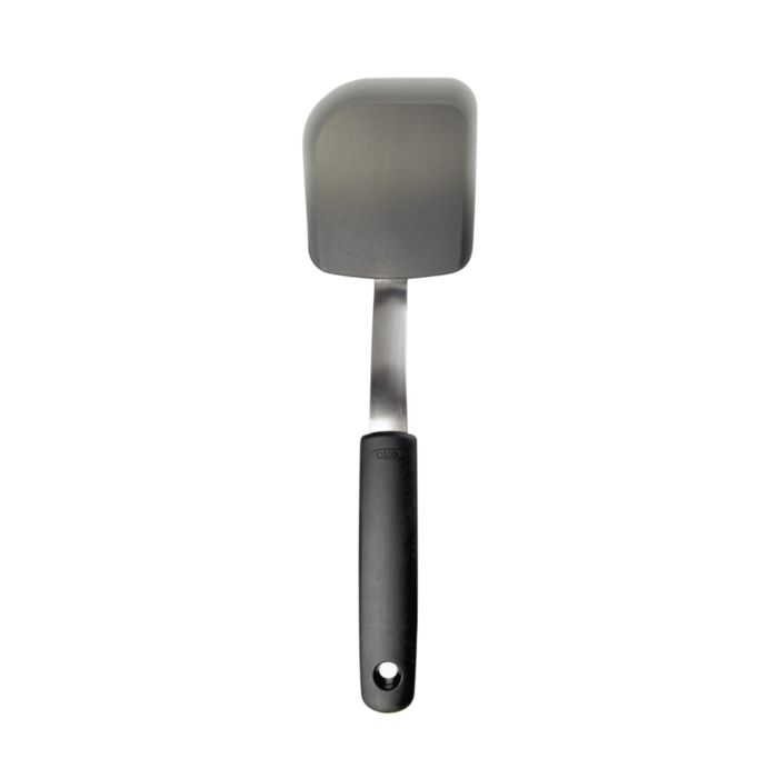 OXO Silicone Cookie Spatula - Heat-Resistant Baking Turner for Cookies, Brownies & Pancakes - Perfect for Non-Stick Cookware, Mixing & Serving (Kitchen & Baking Essential)