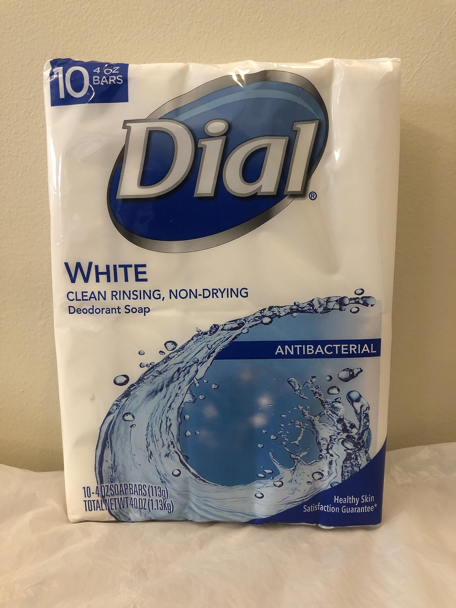 Dial Antibacterial Bar Soap - White, 4 Ounce (Pack of 10) | Kills 99.9% of Bacteria | Gentle Cleansing for Hands & Body | Ideal for Home, Gym & Travel Use