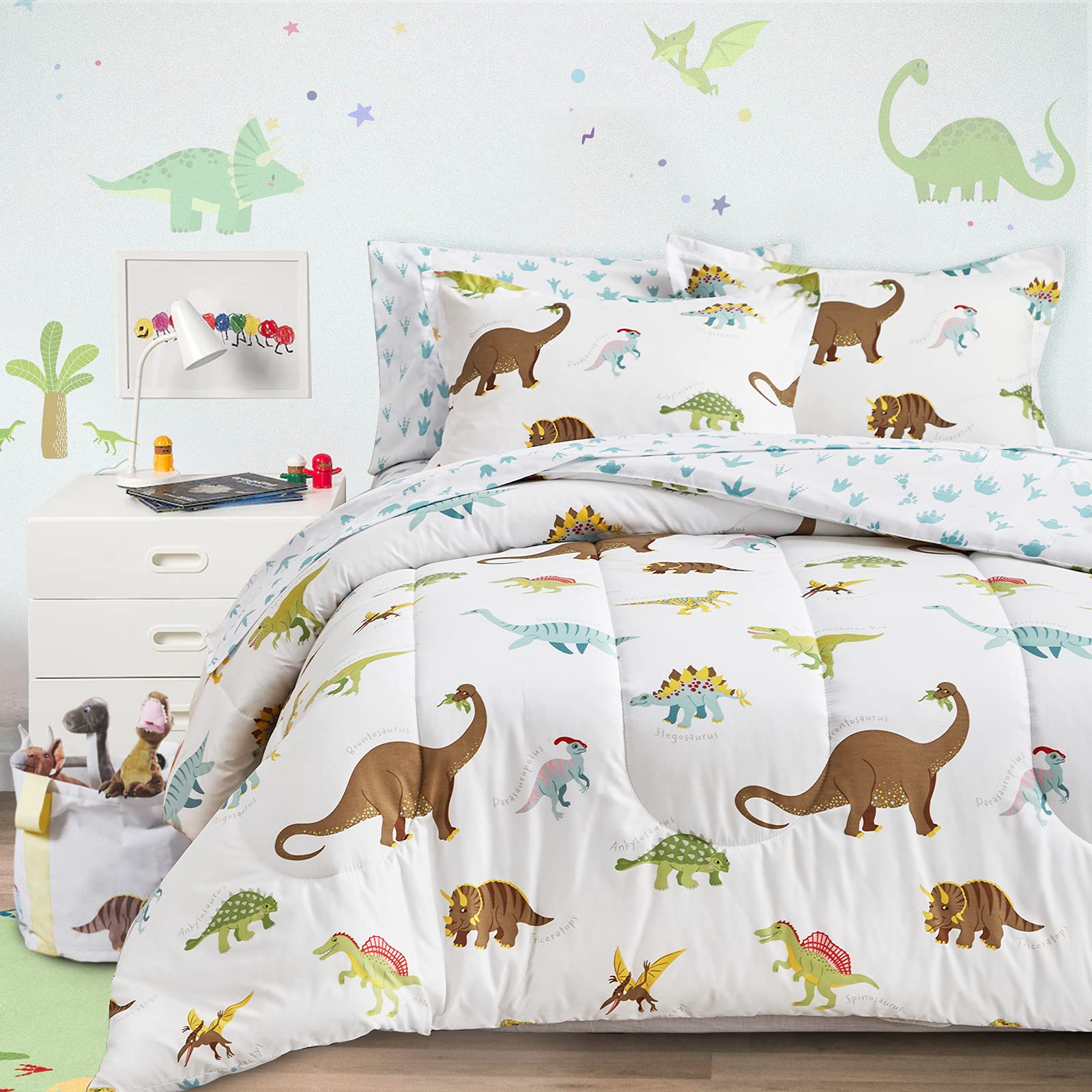 Dinosaur Bed in a Bag 7-Piece Queen Size All-Season Microfiber Reversible Comforter Set - Soft White Dinosaur Print (Includes 1 Comforter, 2 Pillow Shams, 1 Flat Sheet, 1 Fitted Sheet, 2 Pillowcases) - Perfect for Kids' Rooms, Dinosaur Themed Bedrooms & Cozy Sleep