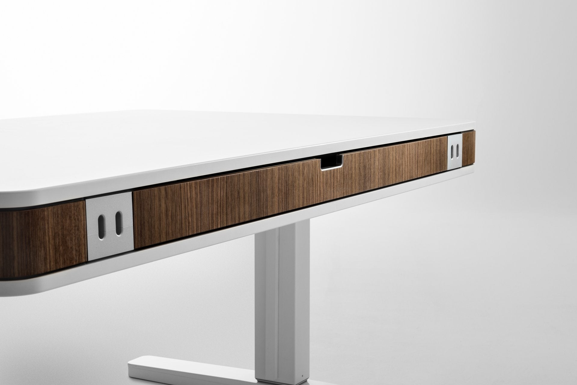 Moll T7 Electric Standing Desk - Adjustable Height Ergonomic Home Office Desk for Work & Study - Perfect for Remote Work, Gaming & Small Spaces