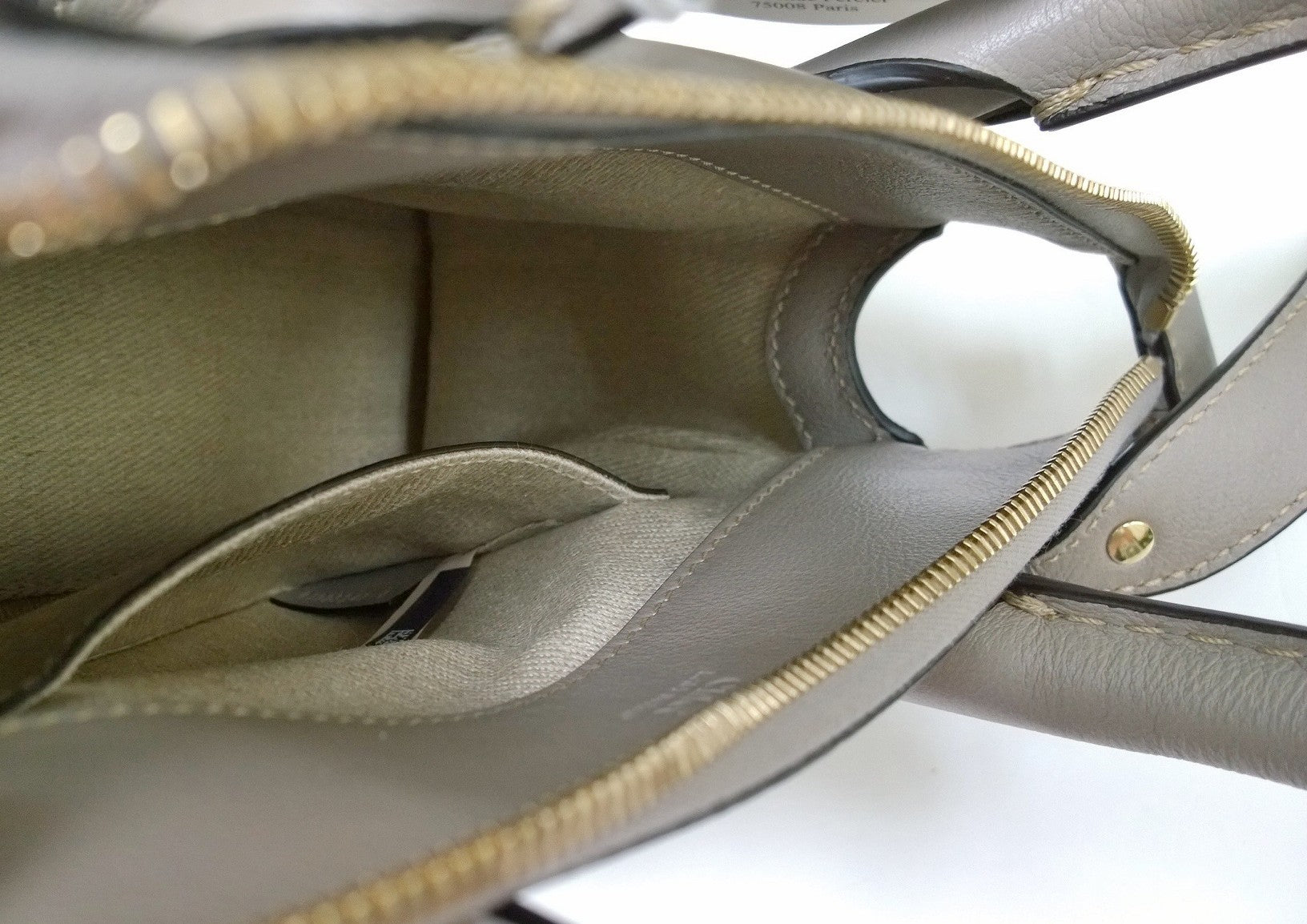 Chloé Edith Mini Grey Leather Crossbody Bag - Stylish Small Handbag for Women, Perfect for Everyday Use, Work, and Travel