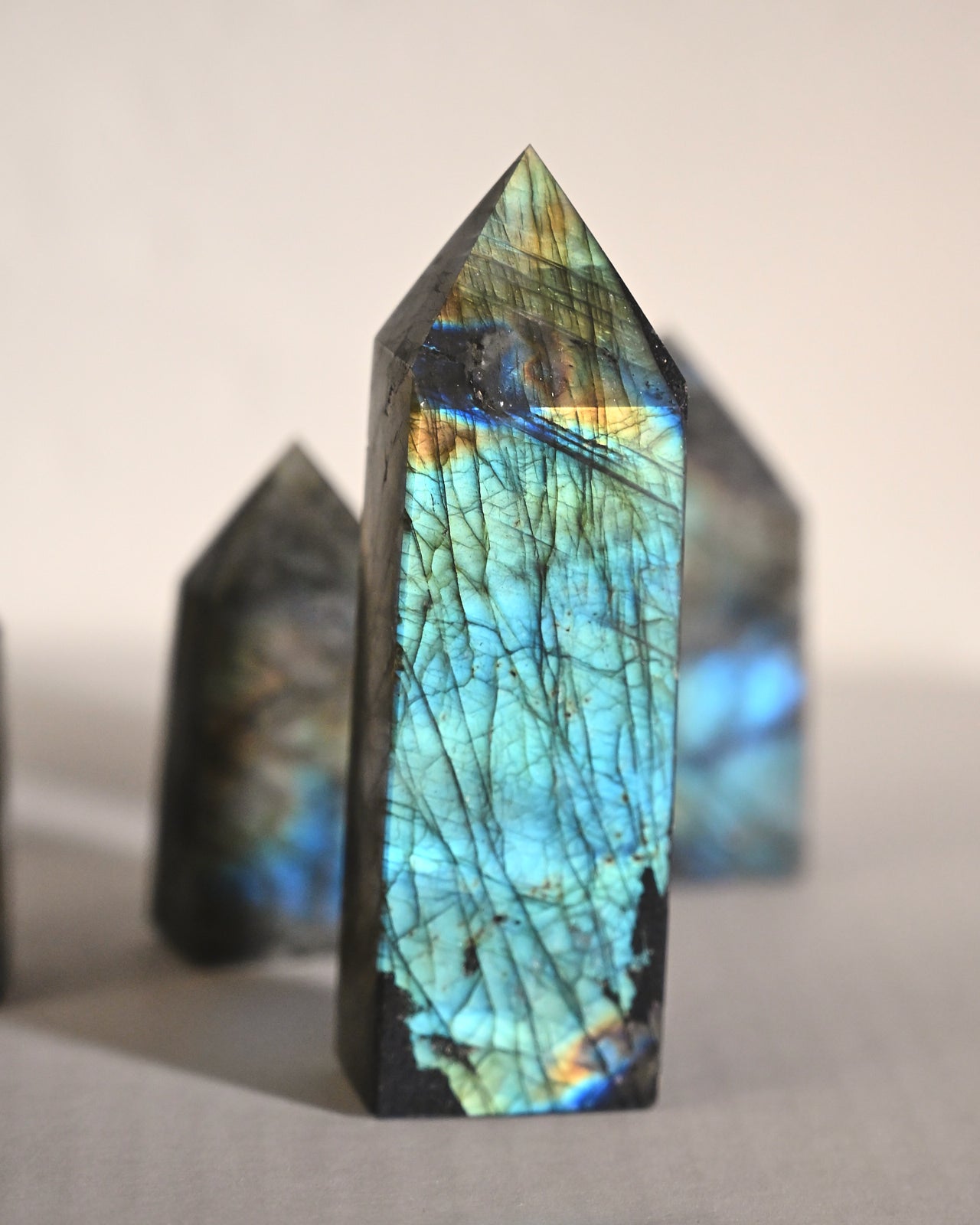 Natural Labradorite Crystal Point - Healing Stone for Meditation, Chakra Balancing & Energy Work | Perfect for Home Decor, Jewelry Making & Spiritual Gifts