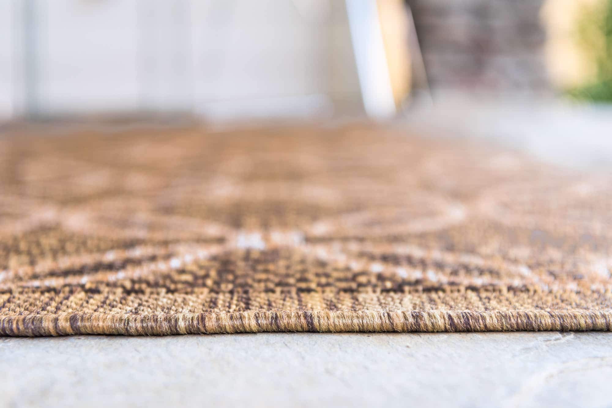 Unique Loom Outdoor Trellis Collection Spiral Pattern Area Rug - 6'1