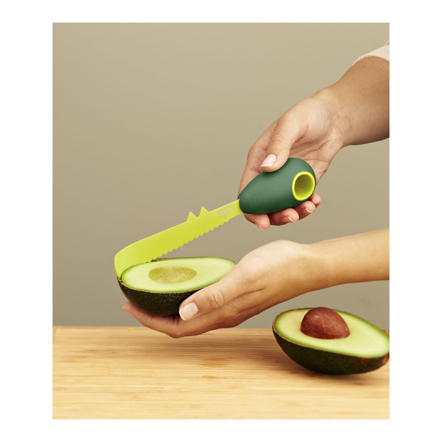 KUHN RIKON Premium Avocado Slicer & Pitter - Stainless Steel Kitchen Tool for Slicing, Dicing & Pitting Avocados - Perfect for Guacamole, Salads & Healthy Snacks