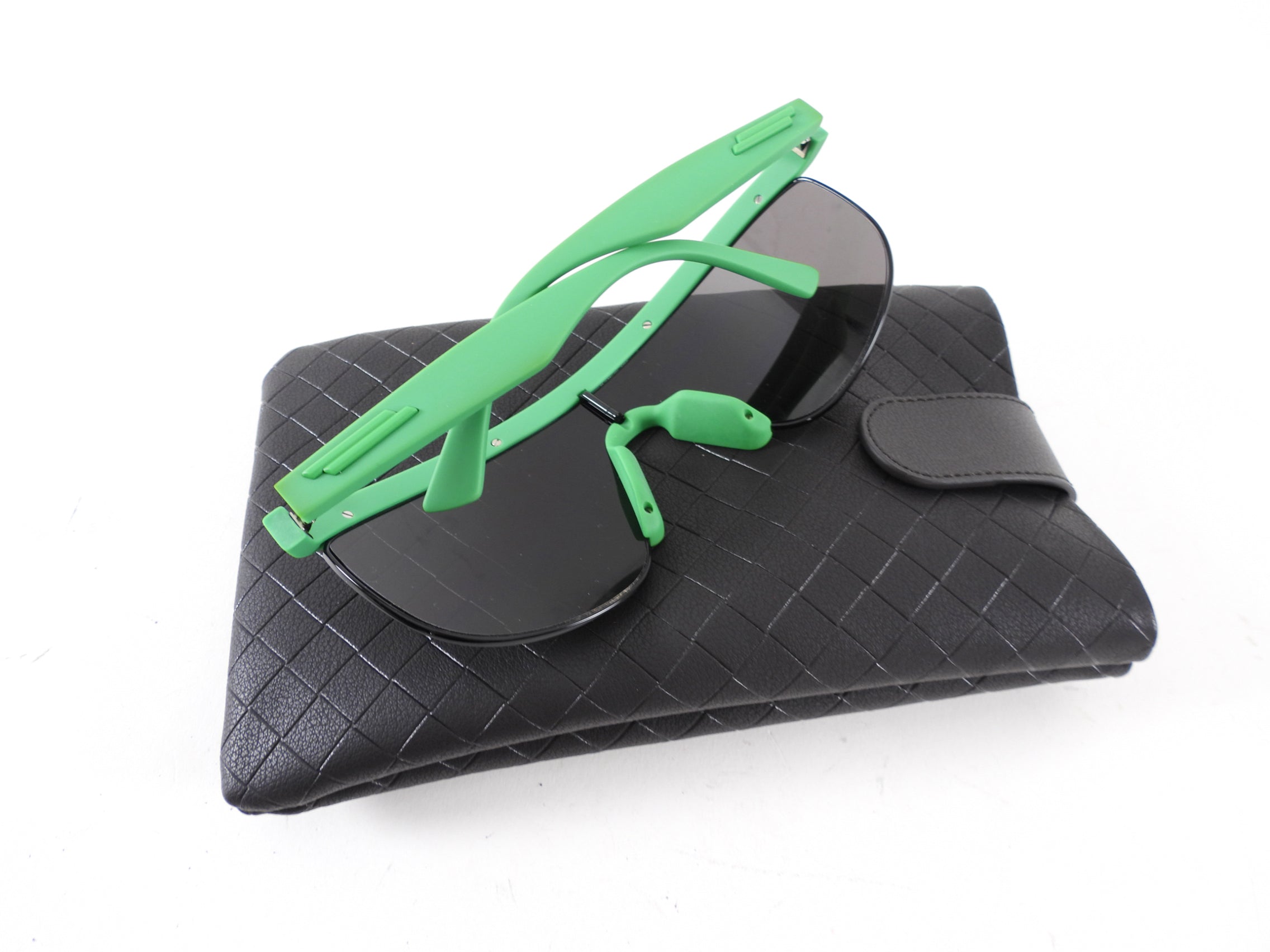Bottega Veneta BV1115S Green Shield Sunglasses for Women - UV Protection Luxury Fashion Shades for Outdoor & Travel