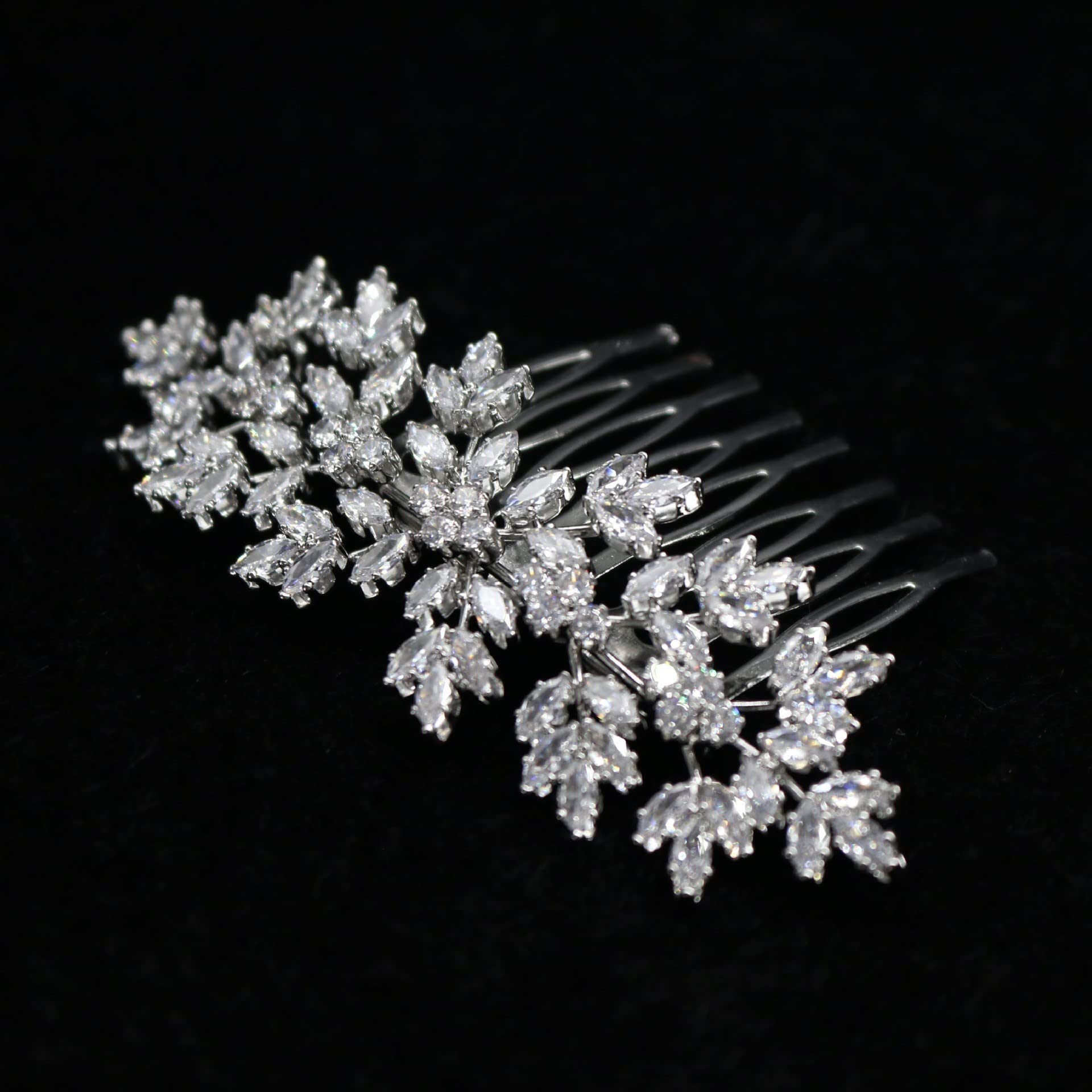 Elegant Silver Cubic Zirconia Bridal Hair Comb - Crystal Wedding Hair Accessories for Brides, Bridesmaids & Special Occasions | Perfect for Weddings, Prom & Formal Events (Peinetas Para Cabello De Mujer)