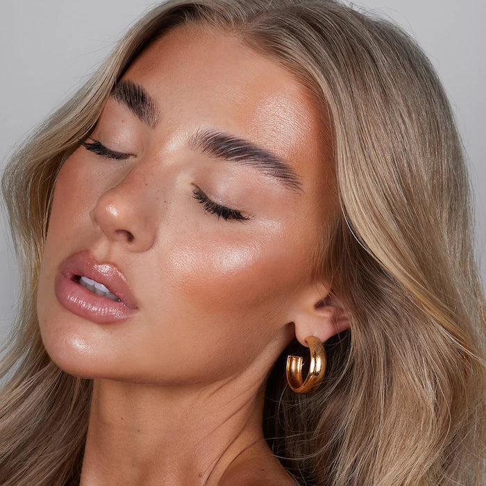 REFY Gloss Highlighter - Illuminating Face & Body Highlighter Stick for a Radiant Glow | Perfect for Makeup, Contouring & Photo Shoots