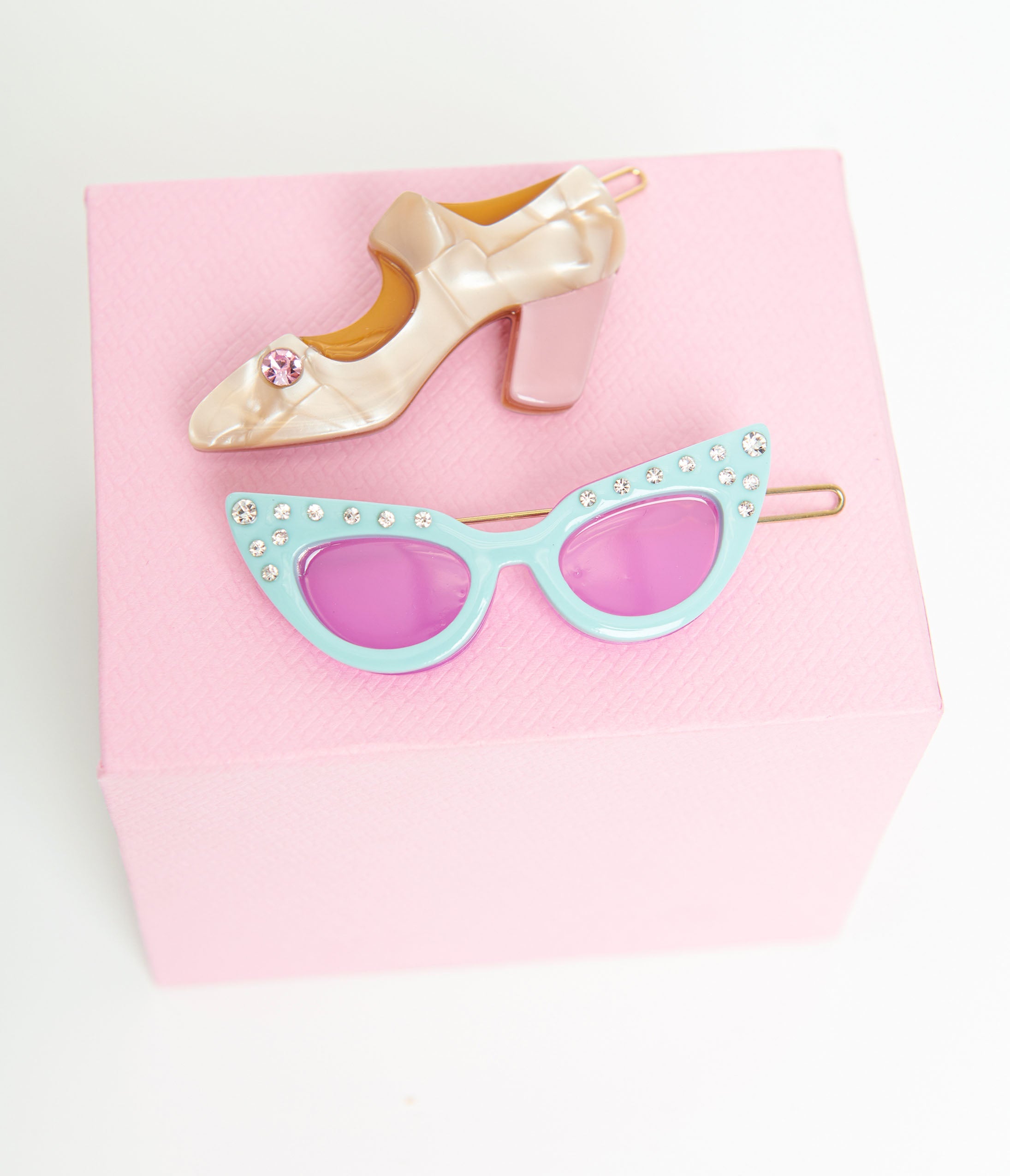 Vintage 1950s Retro Cat-Eye Sunglasses & Heel Hair Pin Set - Classic Hollywood Glam Accessories for Women, Perfect for Costume Parties, Pin-Up Photos, and Vintage Fashion Looks