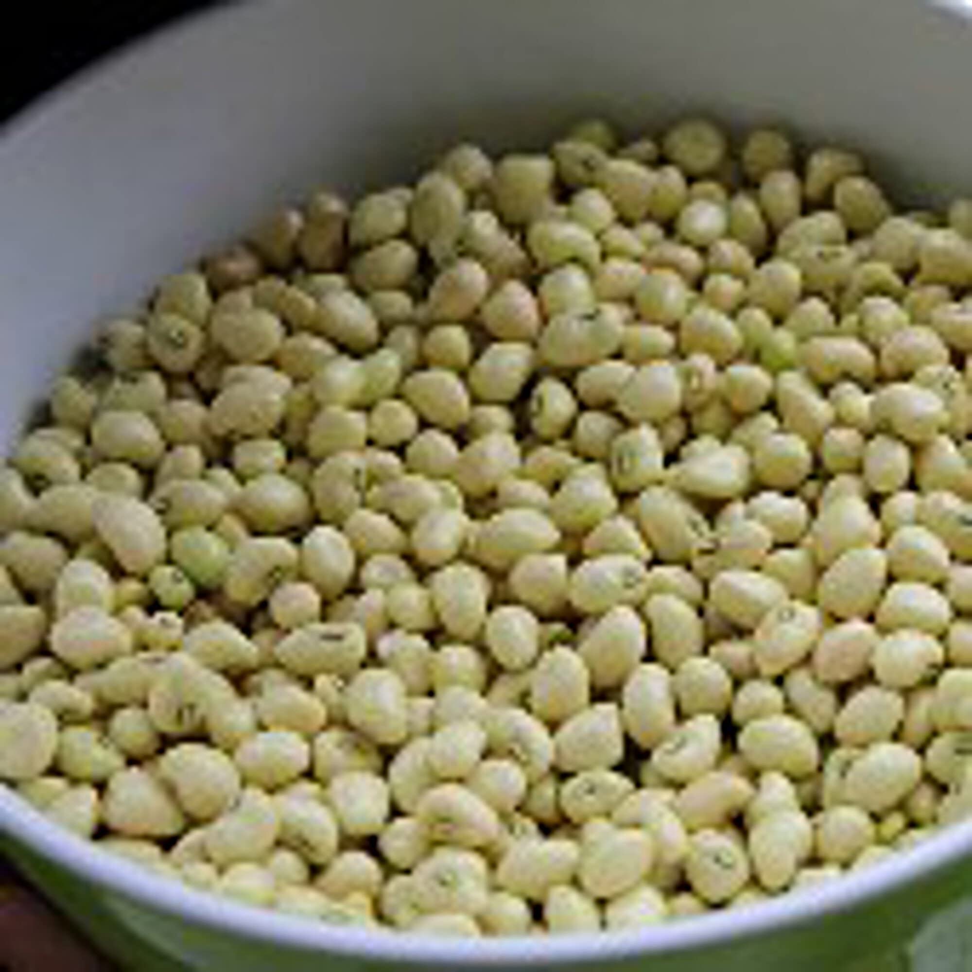 Organic Zipper Cream Cowpeas Seeds (20+ Seeds) | Non-GMO Heirloom Vegetable Seeds for Planting | Home Garden, Greenhouse, or Container Growing | Perfect for Soups, Stews, and Southern Recipes