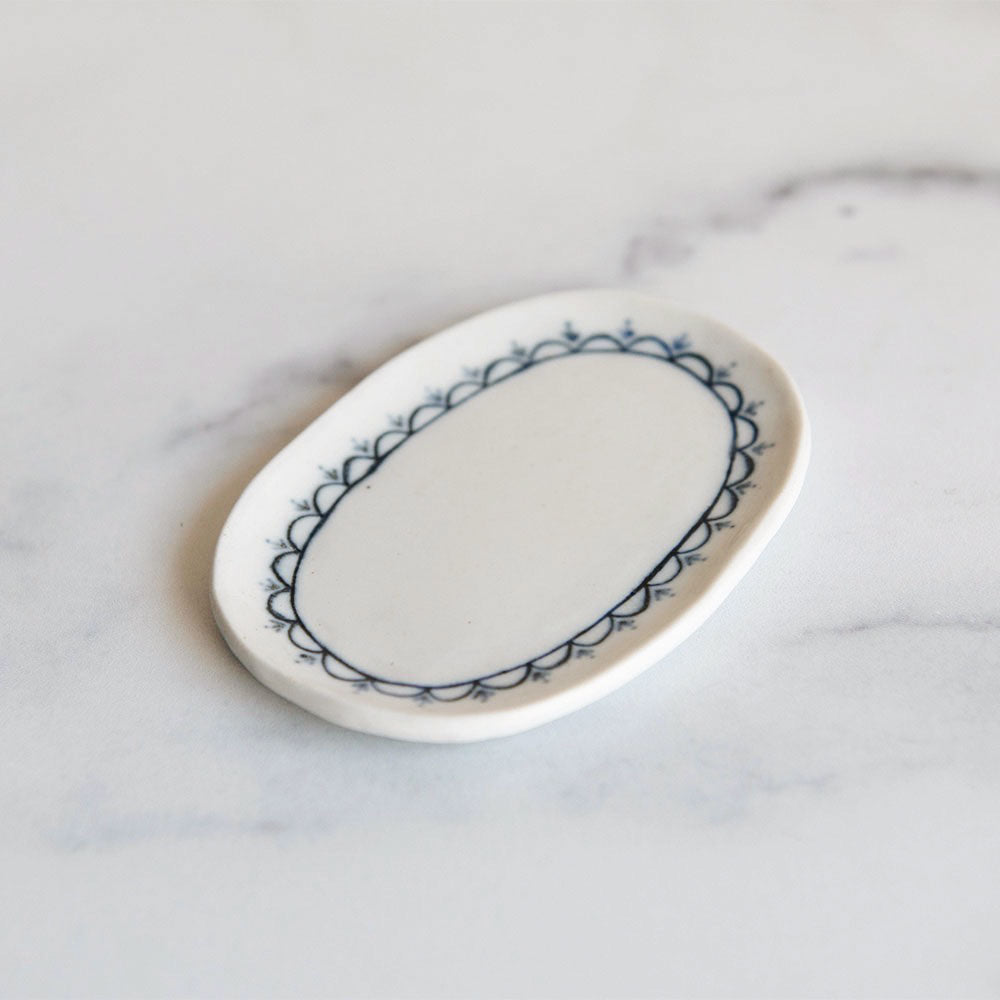 Hand Painted Porcelain Oval Tray - Blue Indigo Floral Design - Elegant Home Decor for Jewelry, Keys & Entryway Organization - Perfect for Dining Table Centerpiece & Gift Giving