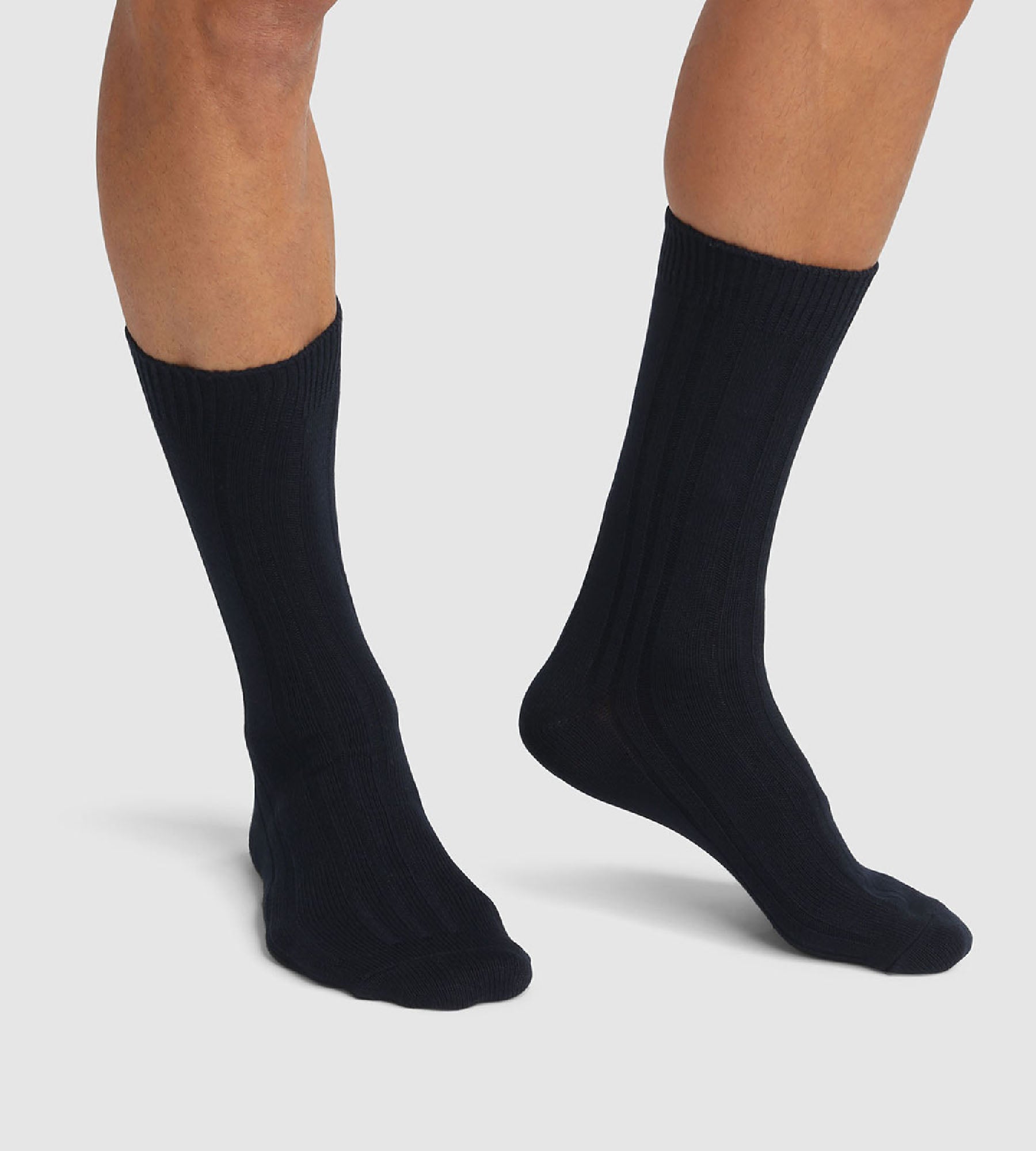 2 Pairs Men's High Bamboo Viscose Socks - Soft Breathable Black Crew Socks for Hiking, Running & Everyday Comfort
