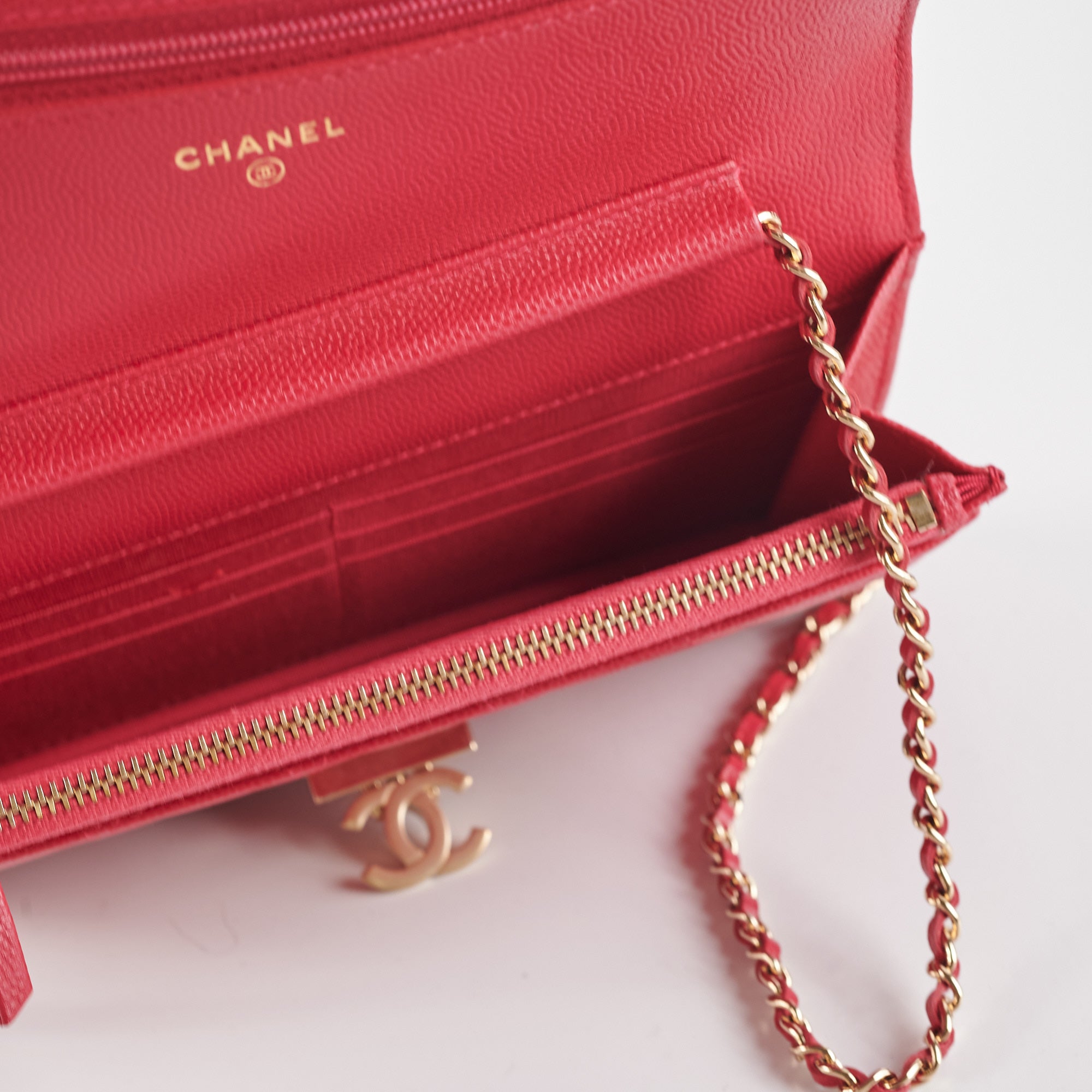 Chanel Caviar Leather Wallet on Chain - Pink Crossbody Bag for Women | Luxury Designer WOC for Evening Out & Special Occasions