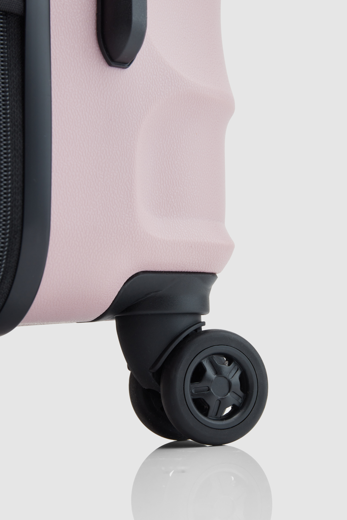 Juno 56cm Carry On Suitcase - Lightweight Hardshell Luggage with 360° Spinner Wheels for Air Travel, Business Trips & Weekend Getaways