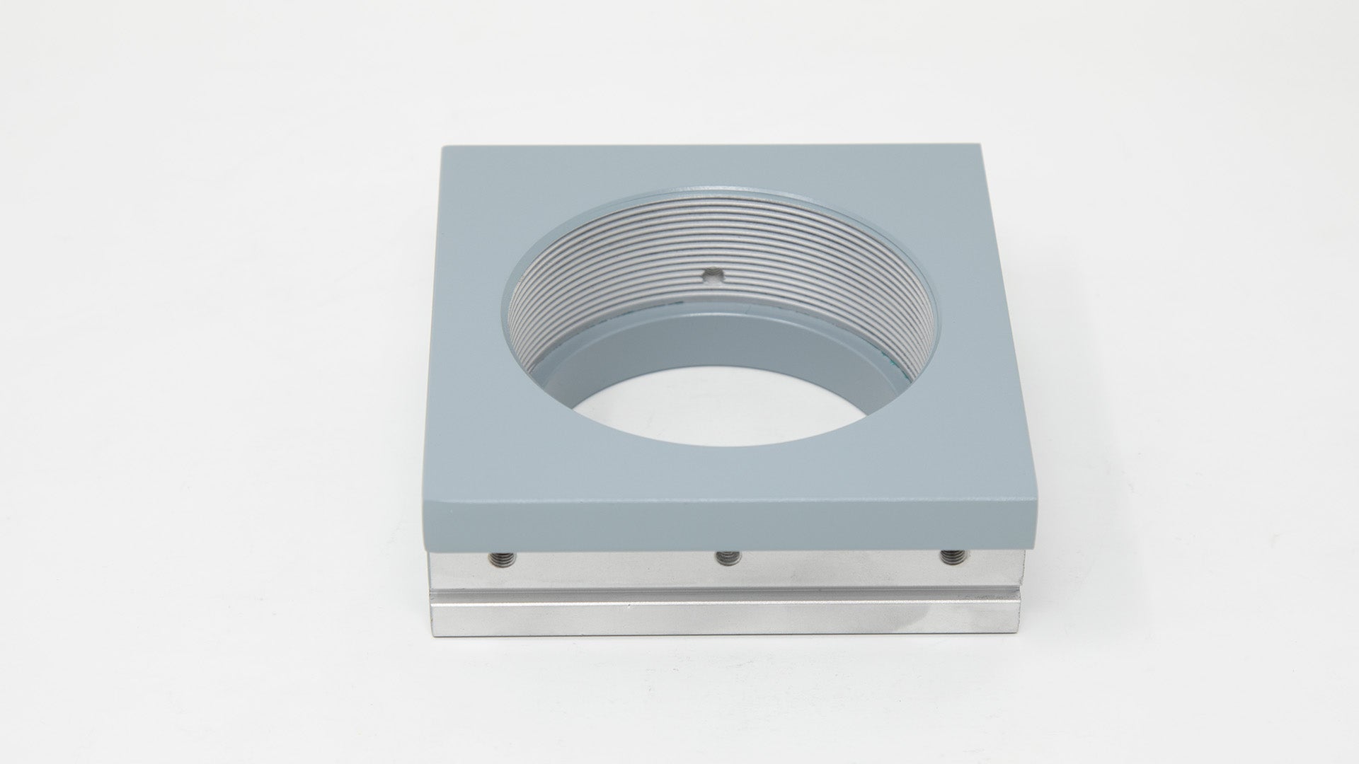 Heavy-Duty Cylinder Mount for 1000D, 1000DX & SyriXus® 1000X - Secure Industrial Equipment Attachment for Hydraulic Systems & Machinery Maintenance
