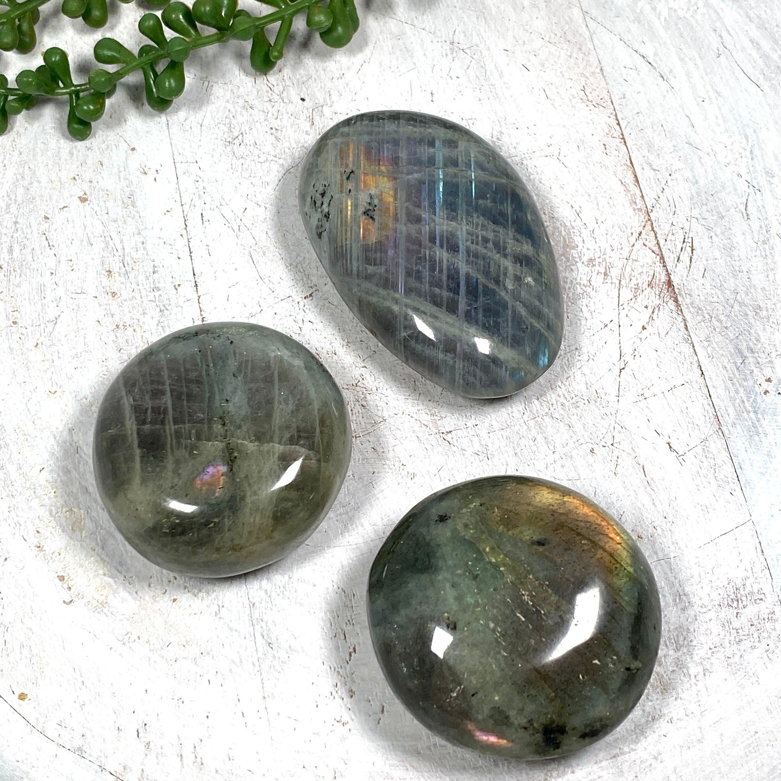 Natural Purple Labradorite Palm Stone - Healing Crystal for Meditation, Stress Relief & Energy Balancing - Perfect for Reiki, Yoga & Spiritual Practices