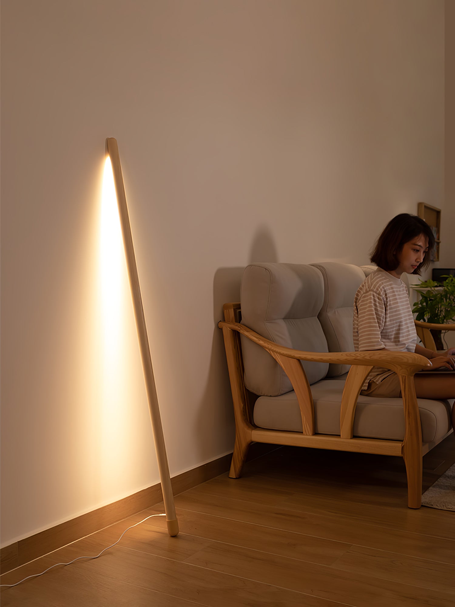 Line Assist Ambience Floor Lamp - Modern LED Standing Light for Living Room, Bedroom & Office - Adjustable Brightness & Warm White Light for Relaxation & Reading