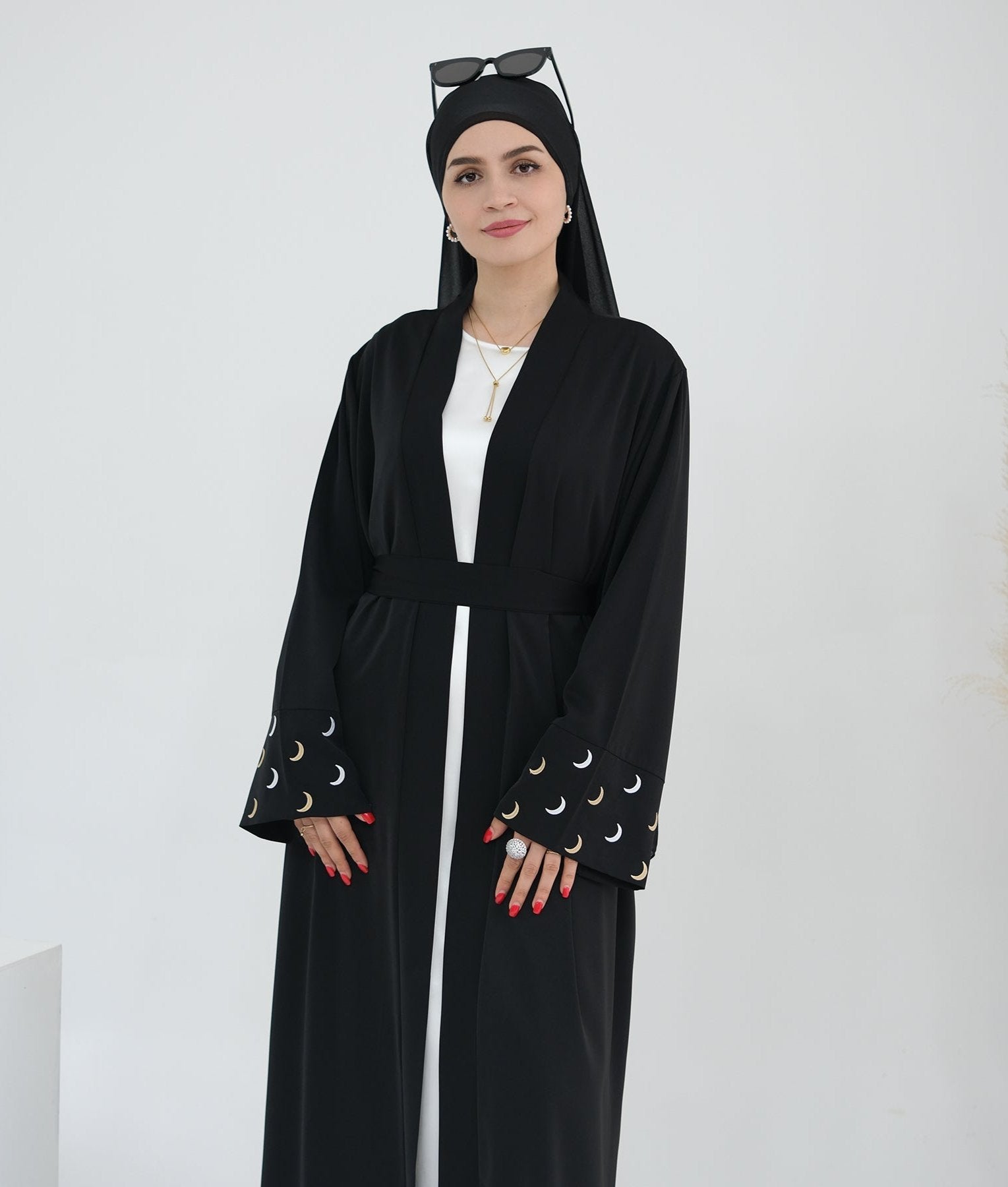 Elegant Black Muna Open Abaya Kimono - Modest Muslim Dress for Women - Perfect for Prayer, Daily Wear & Special Occasions
