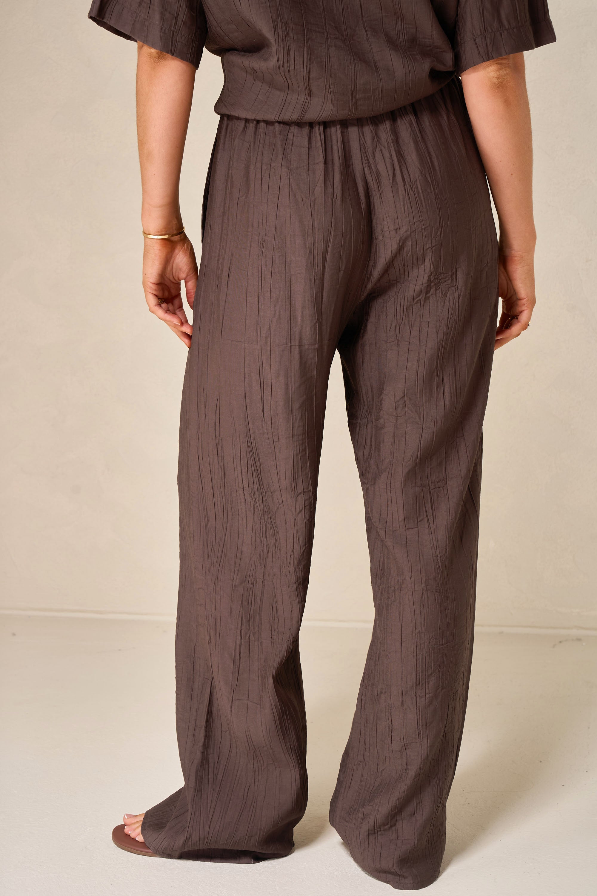 Ease Away Crinkle Pant Chocolate - Comfortable Wrinkle-Resistant Pants for Women, Perfect for Travel, Work & Lounge Wear