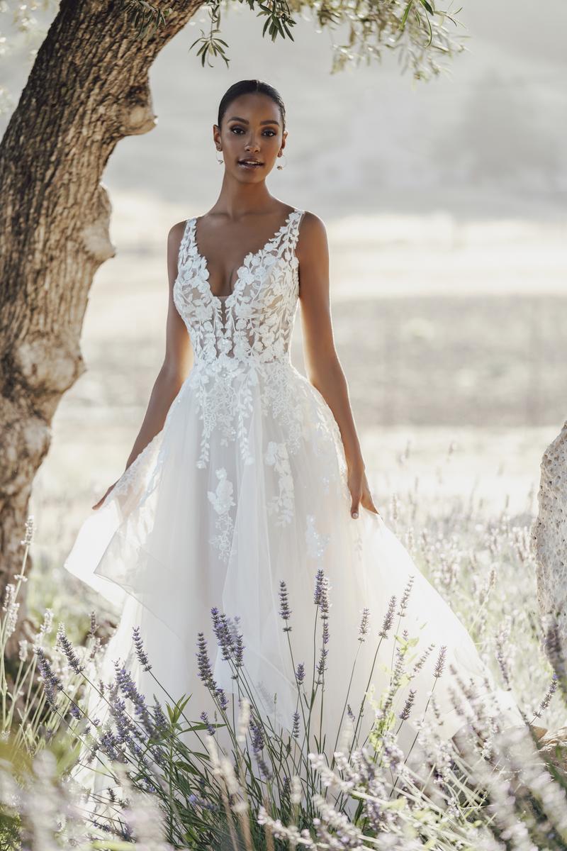 Allure Bridals Romance Wedding Dress R3605 - Elegant A-Line Gown with Lace Detailing for Brides, Bridal Showers & Formal Events