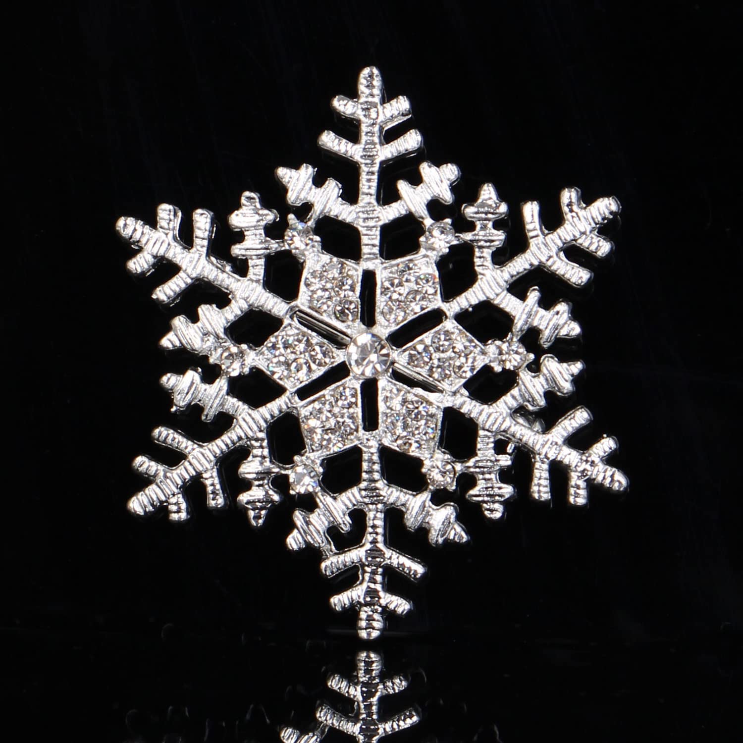 XGALBLA Fashion Clear Austrian Crystal Winter Snowflake Brooch Pin for Women - Elegant Holiday Jewelry Gift for Christmas, Party, Wedding & Winter Outfits