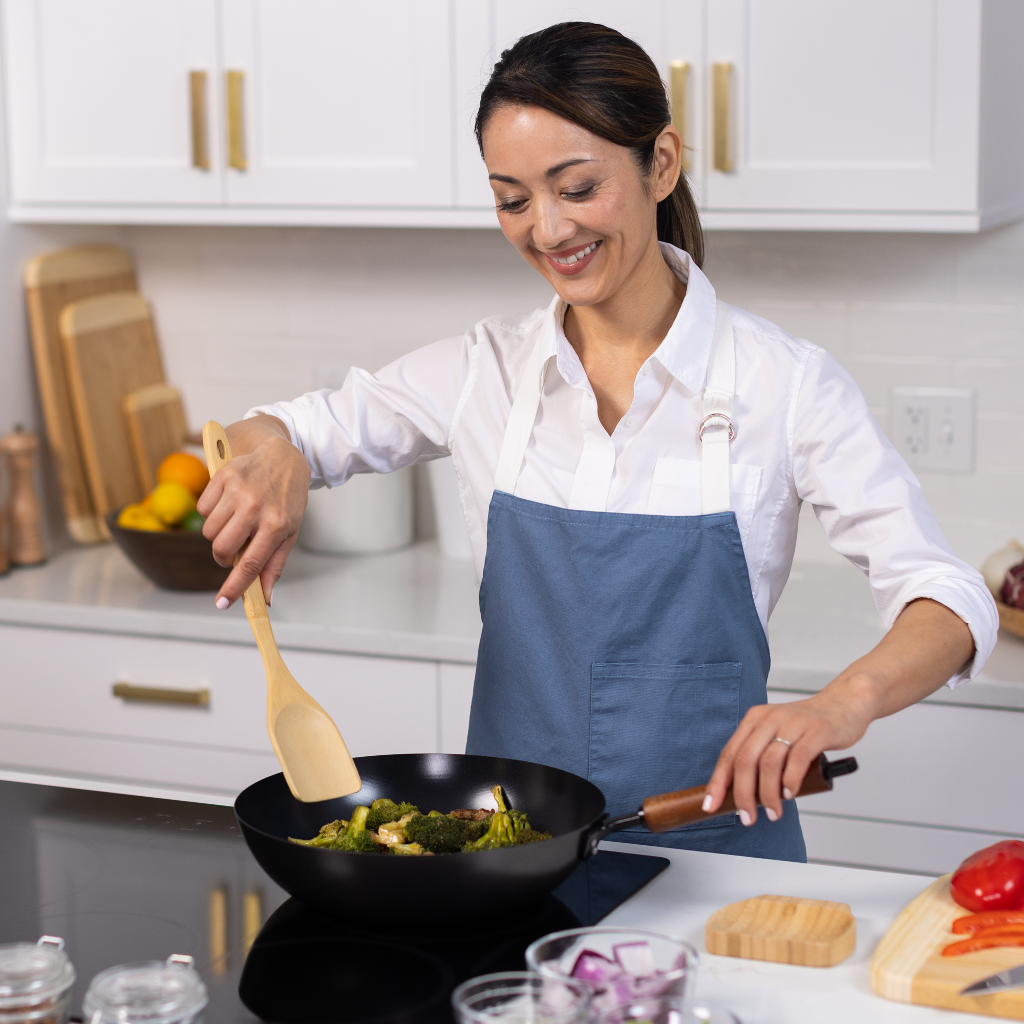 12 Inch Carbon Steel Ceramic Nonstick Stir Fry Pan - Professional Wok for High Heat Cooking, Healthy Non-Toxic Coating, Perfect for Stir-Frying, Sautéing & Deep Frying in Home Kitchen & Restaurant Use