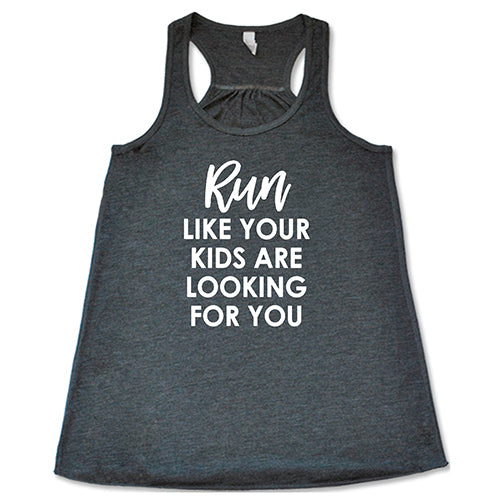 Funny Running Dad T-Shirt - 'Run Like Your Kids Are Looking For You' Humor Graphic Tee - Perfect for Jogging, Parenting Gifts & Family Outfits