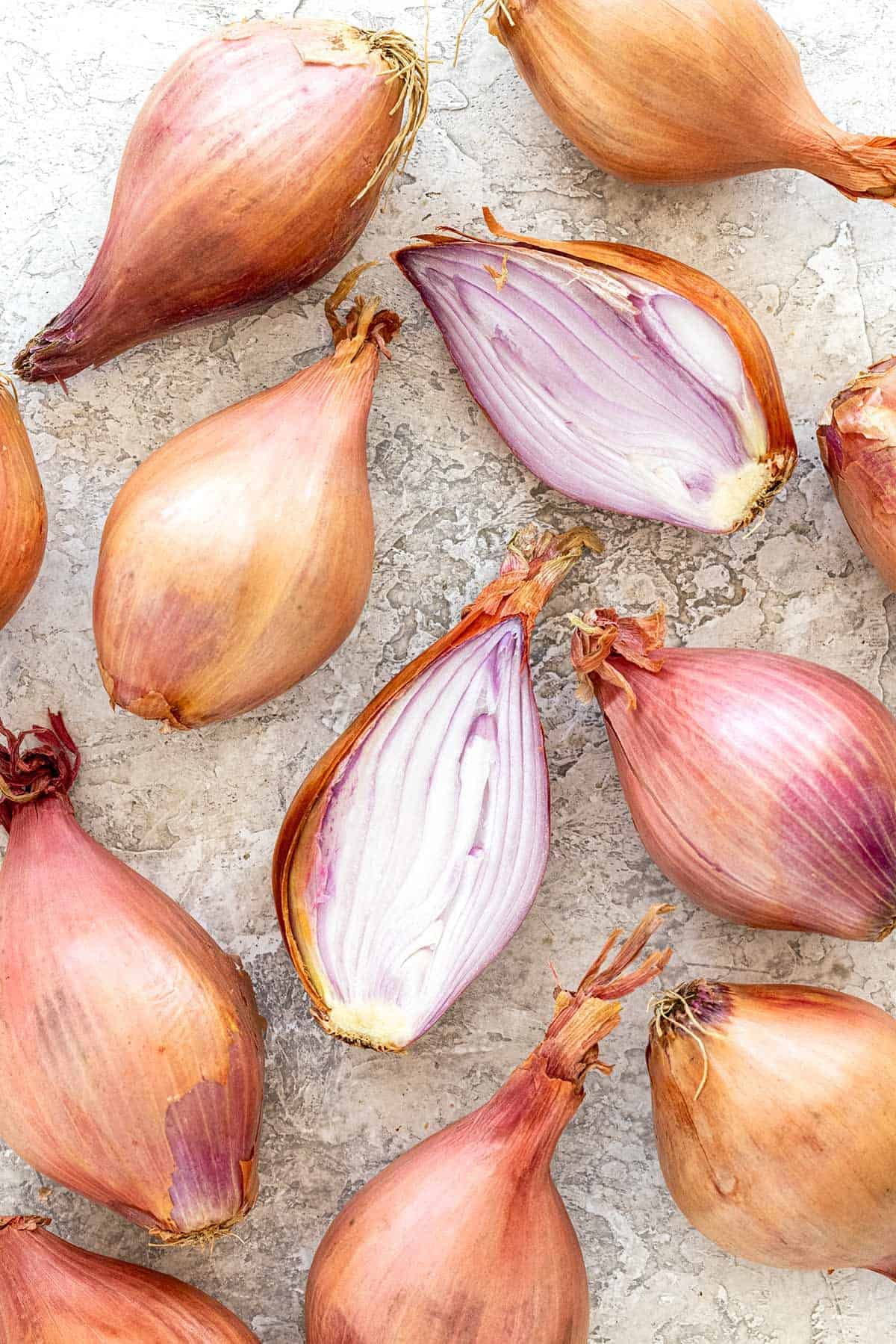 Fresh USA Grown Non-GMO Shallots (Allium schoenoprasum) - Sweet Onion Flavor, 2 Pound Bulk Pack - Perfect for Cooking, Salads & Gourmet Recipes
