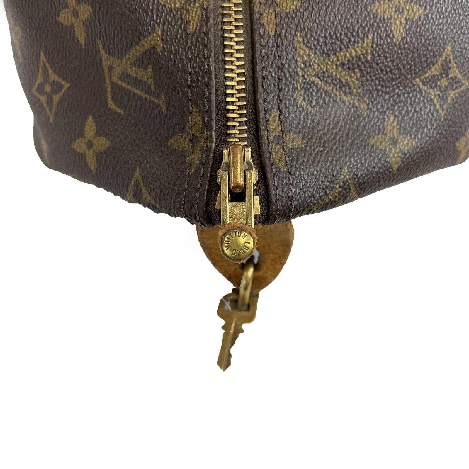 Authentic Louis Vuitton Monogram Speedy 40 Handbag with Top Handle, Key & Lock - Luxury Travel Bag for Women, Perfect for Work & Weekend Getaways