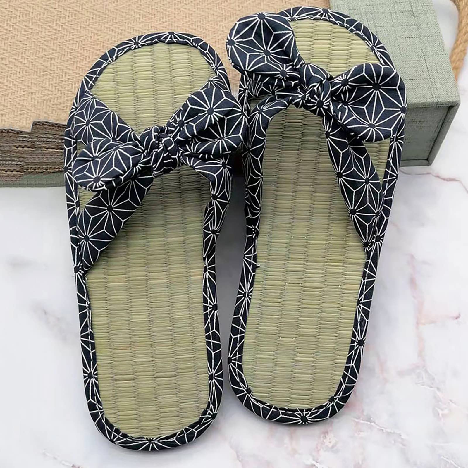 2022 Women's Casual Straw Sandals with Bow - Breathable Rattan Grass Slippers for Home, Beach & Summer Fashion | Comfortable House Shoes for Ladies Indoor/Outdoor Wear
