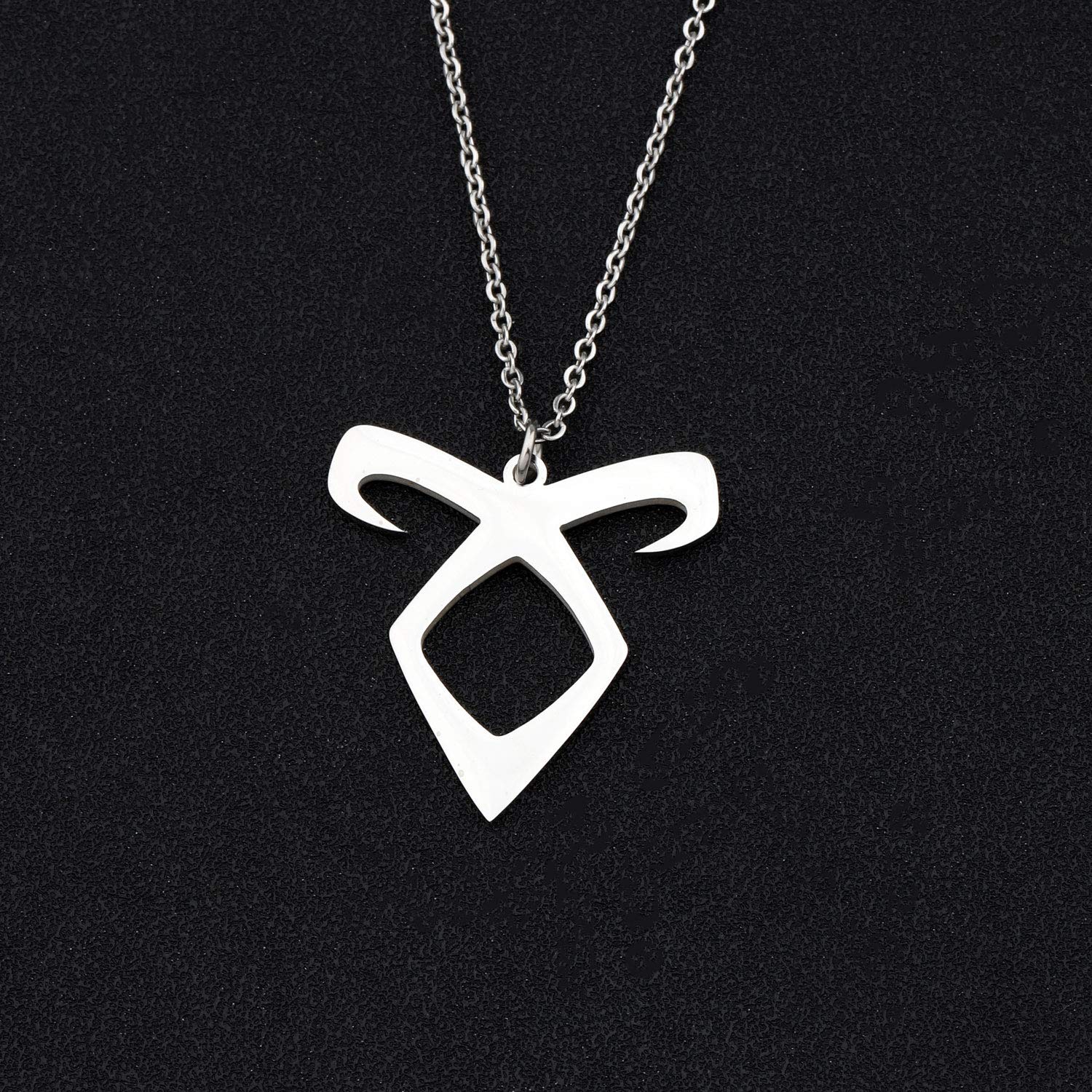 **CENWA Angelic Power Rune Necklace - Viking Rune Jewelry for Protection & Strength - Perfect for Spiritual Healing, Meditation & Everyday Wear**